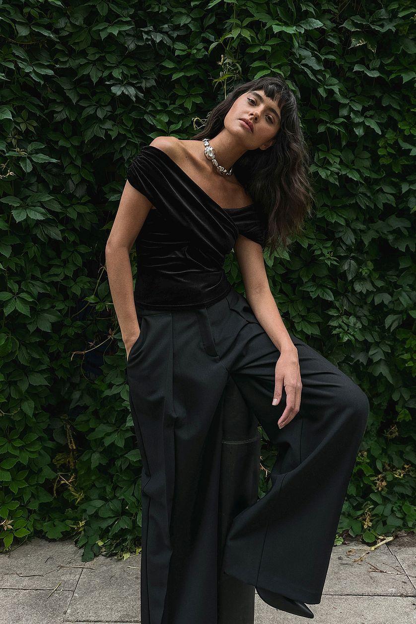 Off Shoulder Velvet Top Product Image
