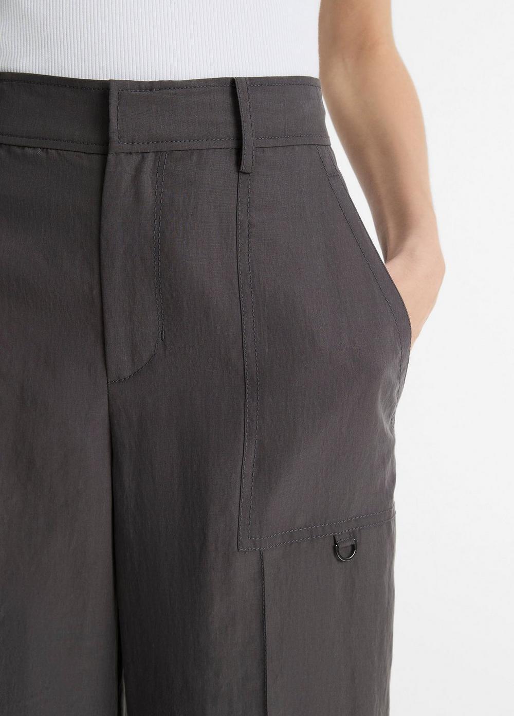 Womens Cotton Low-Rise Utility Pant, Pebble, Size 0 Vince Product Image