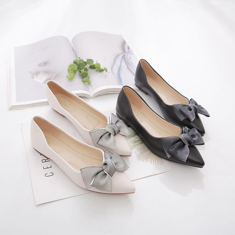 Bow Pointed Toe Flats Product Image