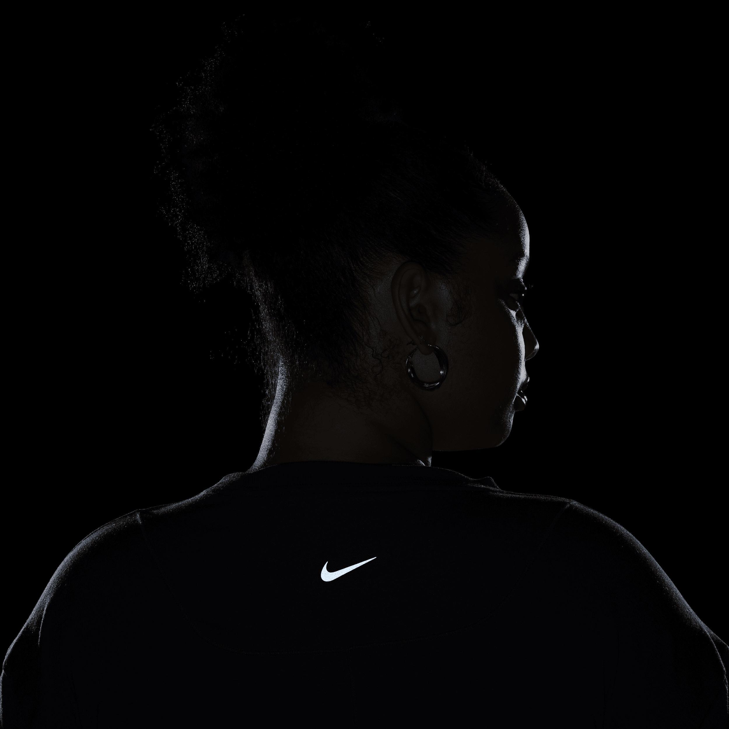 Nike One Relaxed Women's Dri-FIT Short-Sleeve Top (Plus Size) Product Image