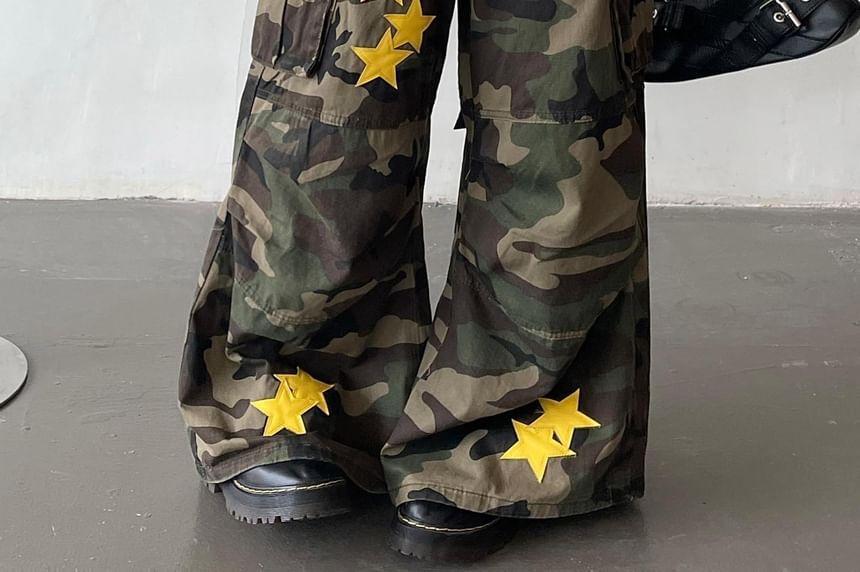 Mid Rise Camo Print Star Applique Wide Leg Cargo Jeans Product Image