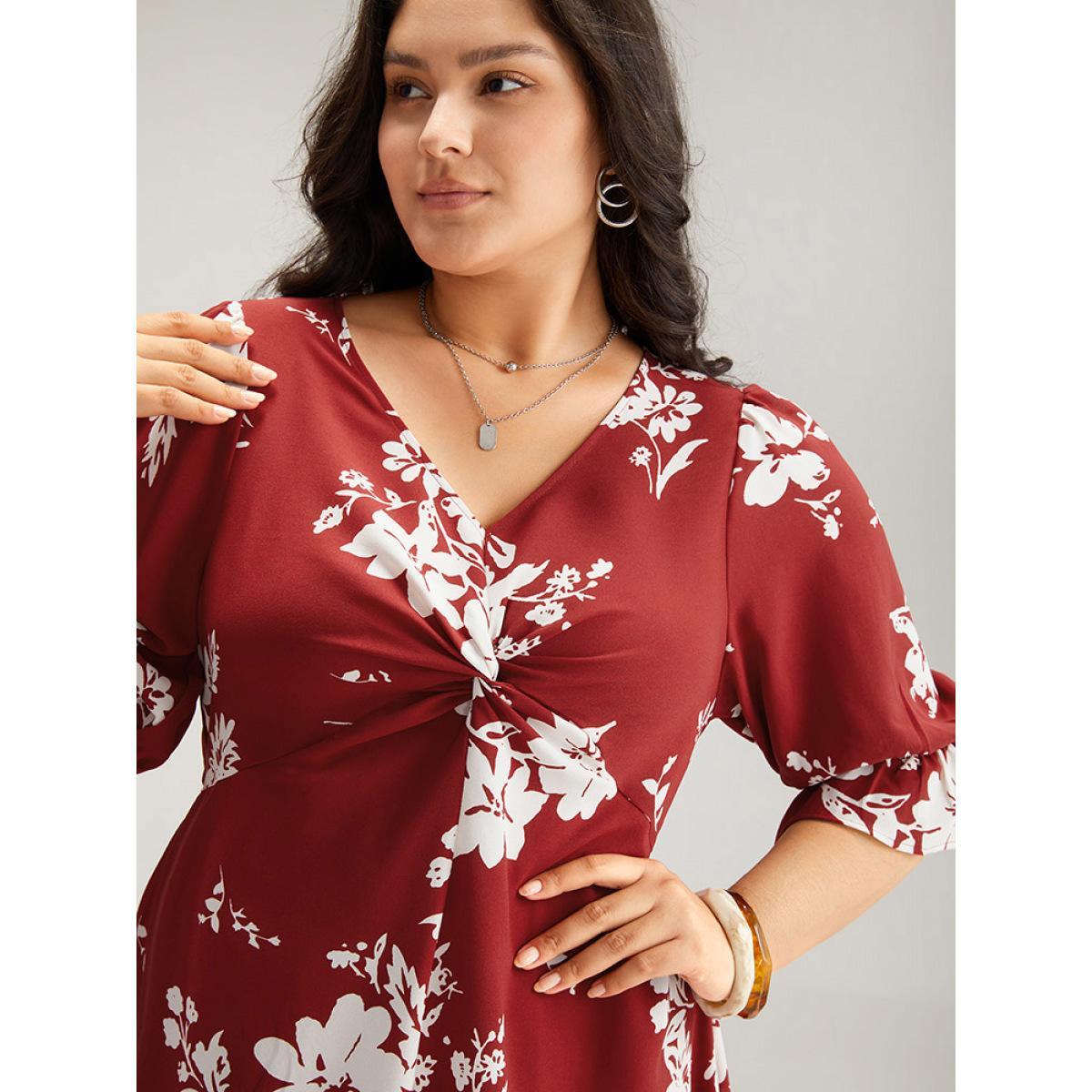 Plus Size Silhouette Floral Print Twist Front Pocket Dress Raspberry Women Elegant Printed V-neck Half Sleeve Curvy Midi Dress BloomChic 14-16/1X Product Image