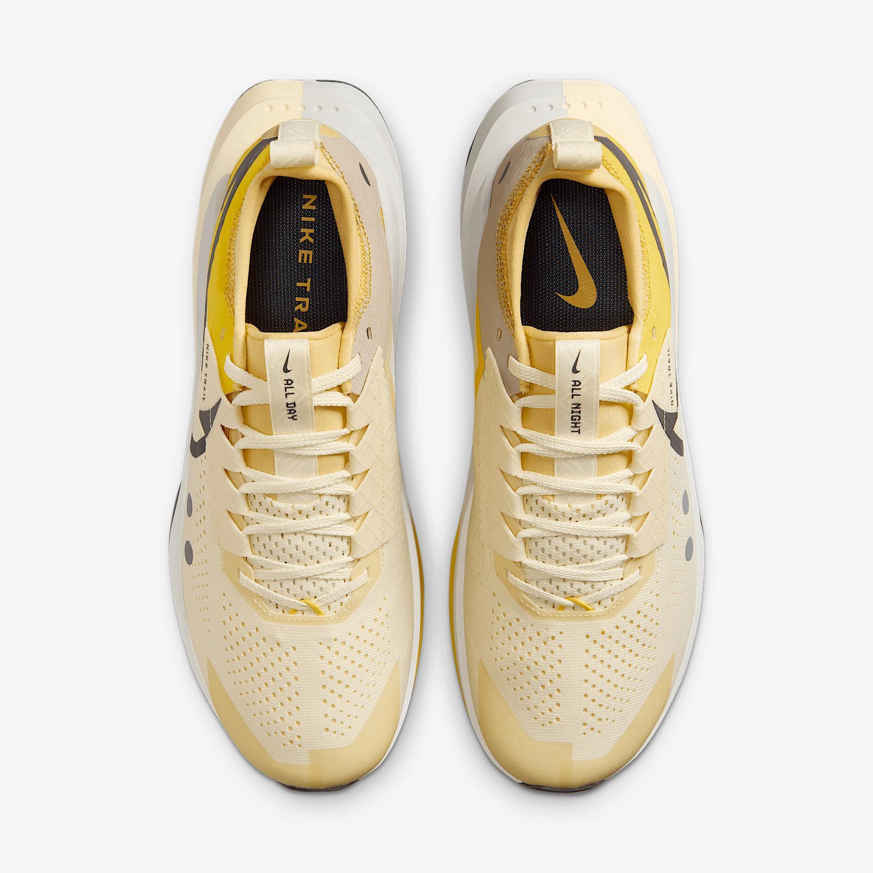 Nike Men's Zegama 2 Trail Running Shoes Product Image
