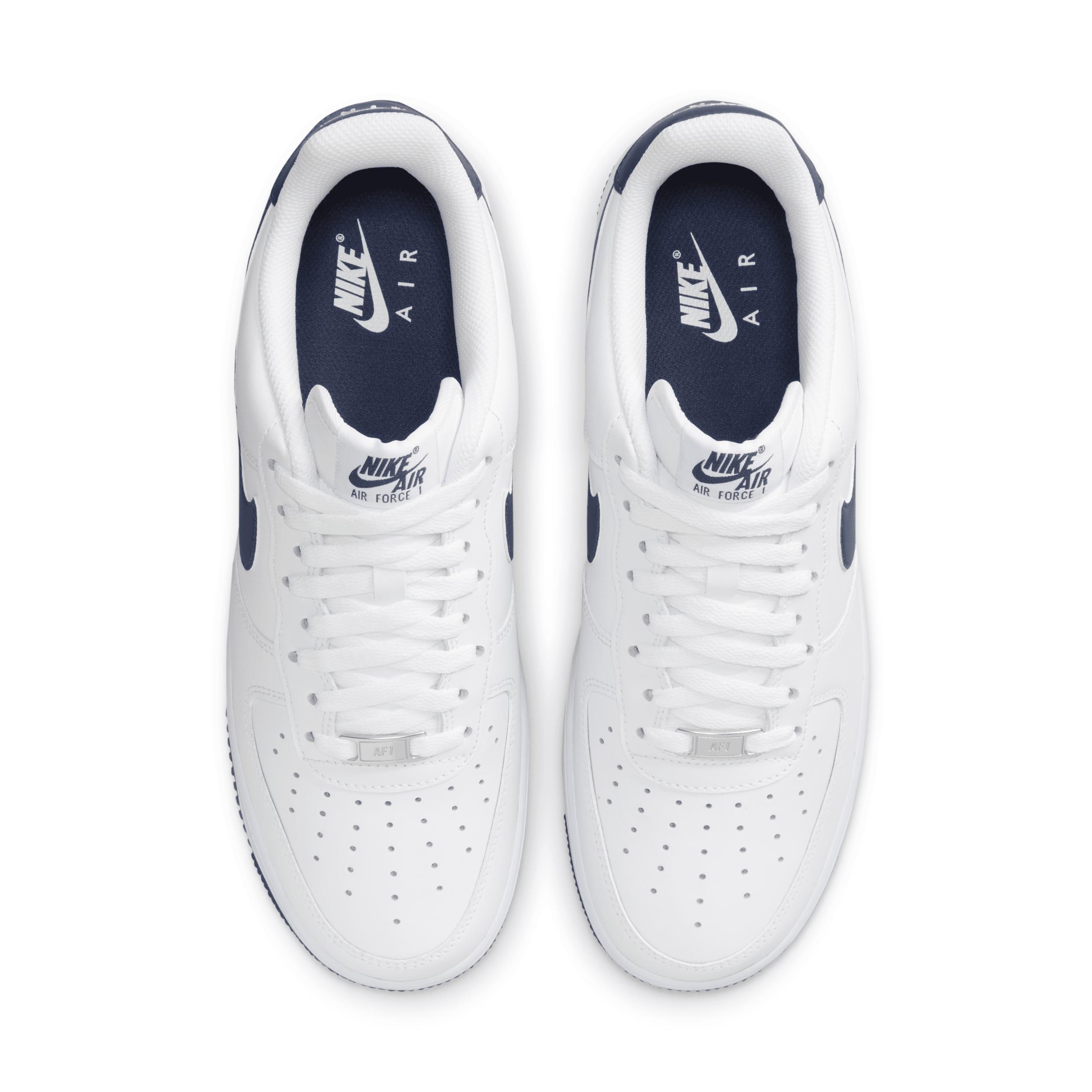 Nike Men's Air Force 1 '07 LV Shoes Product Image