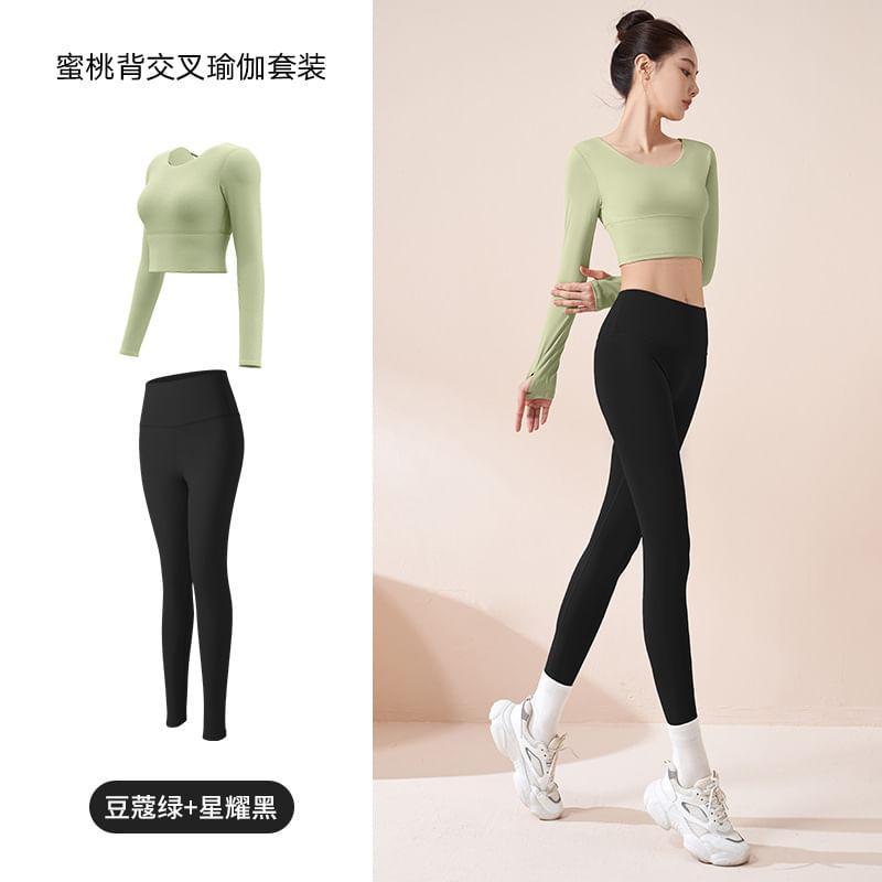 Long-Sleeve Crewneck Plain Cropped Top / Yoga Pants Product Image