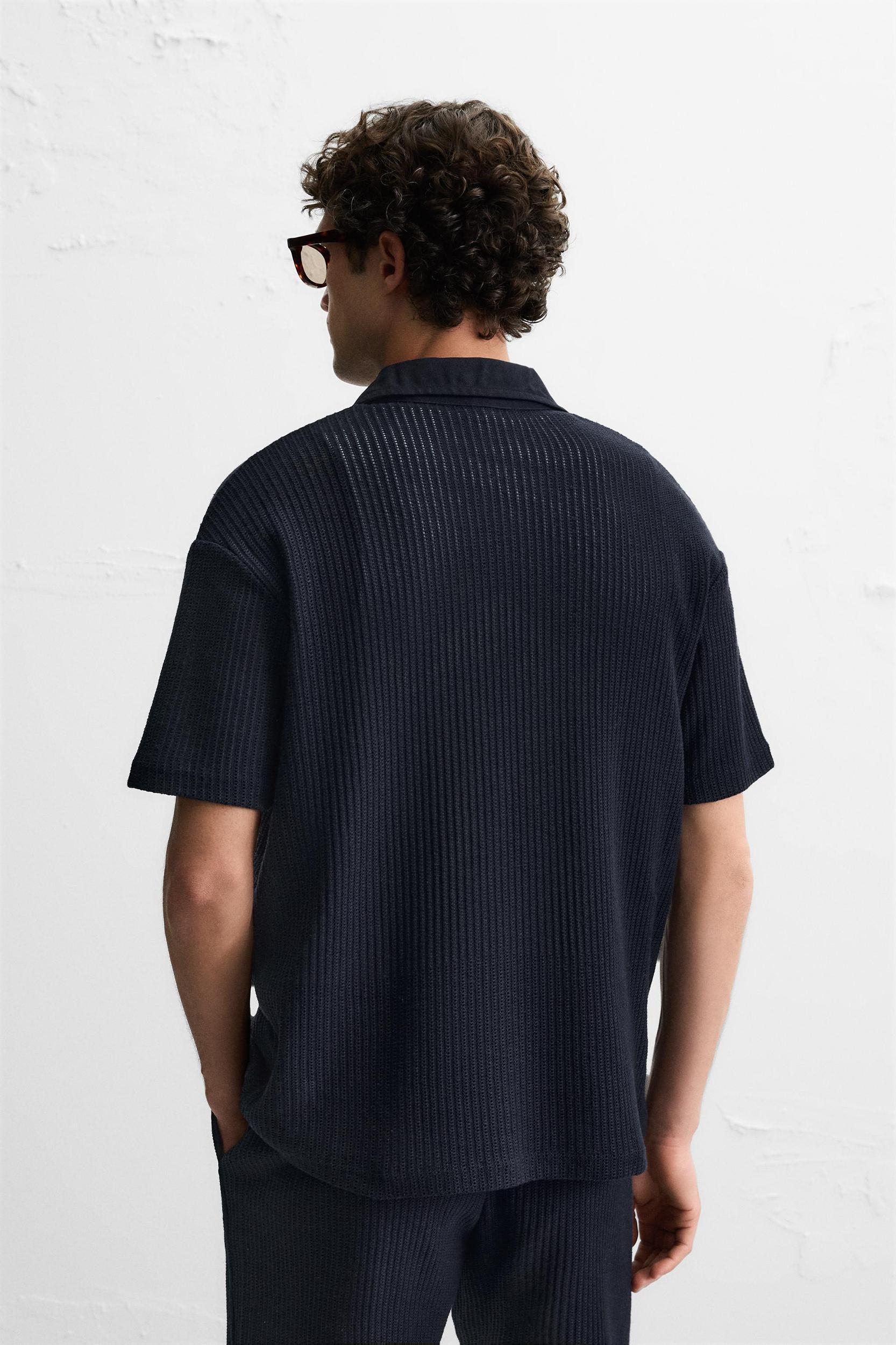 TEXTURED ZIP-UP SHIRT Product Image