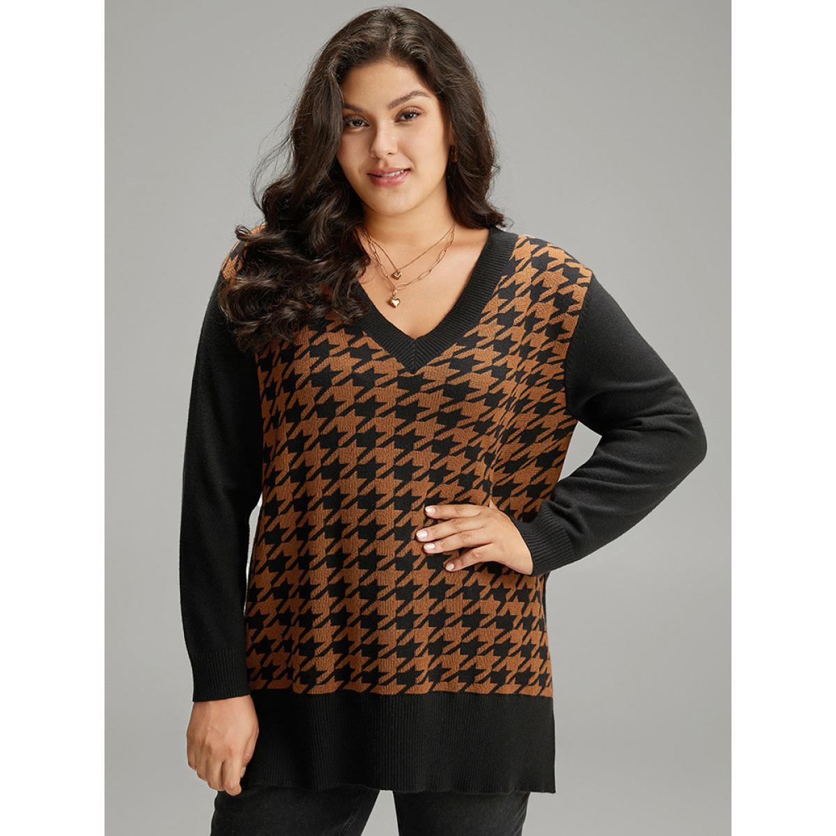 Plus Size Supersoft Essentials Houndstooth Patchwork Pullover Black Women Casual Loose Long Sleeve V-neck Dailywear Pullovers BloomChic 30/6X Product Image