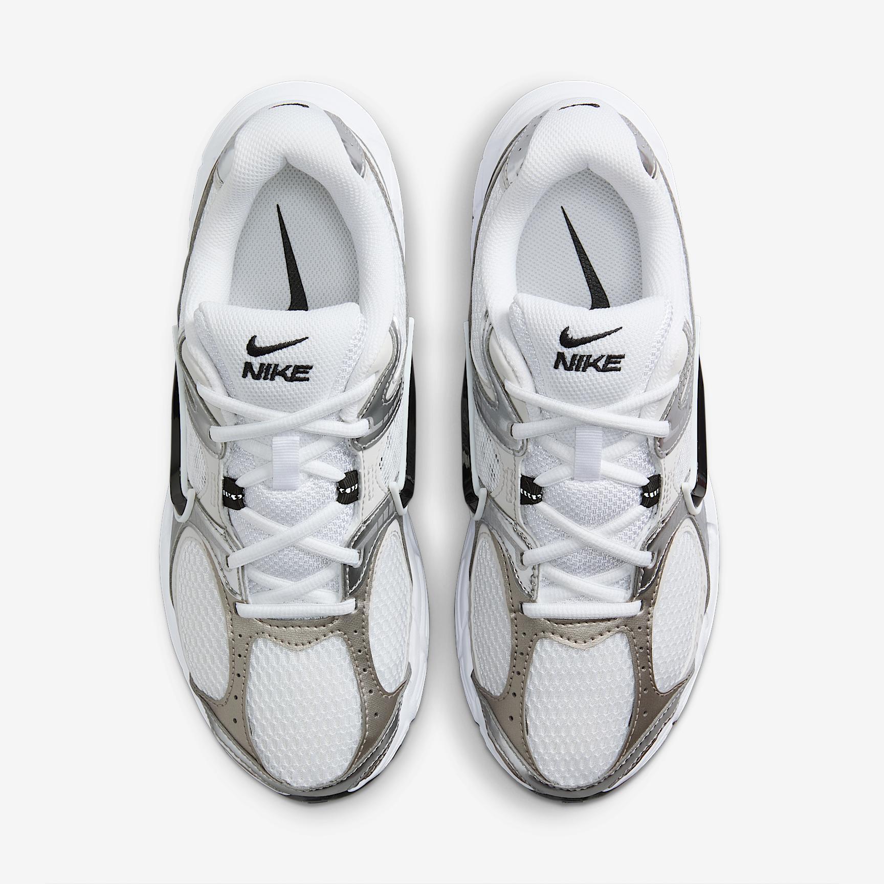Nike Womens V5 RNR Casual Shoes in Summit White/Sail/Black Product Image
