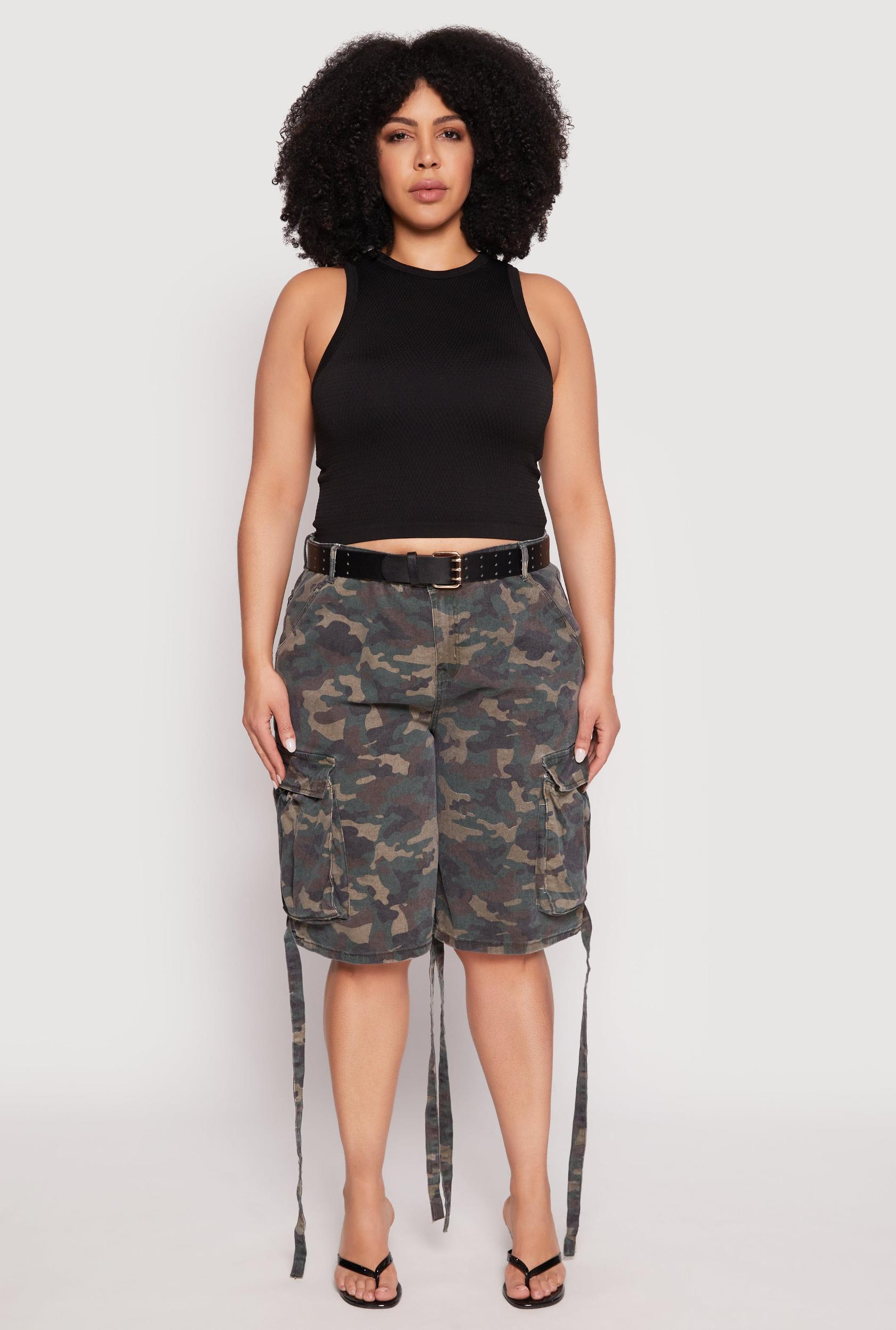 Womens Plus Size Cargo Skater Shorts Product Image