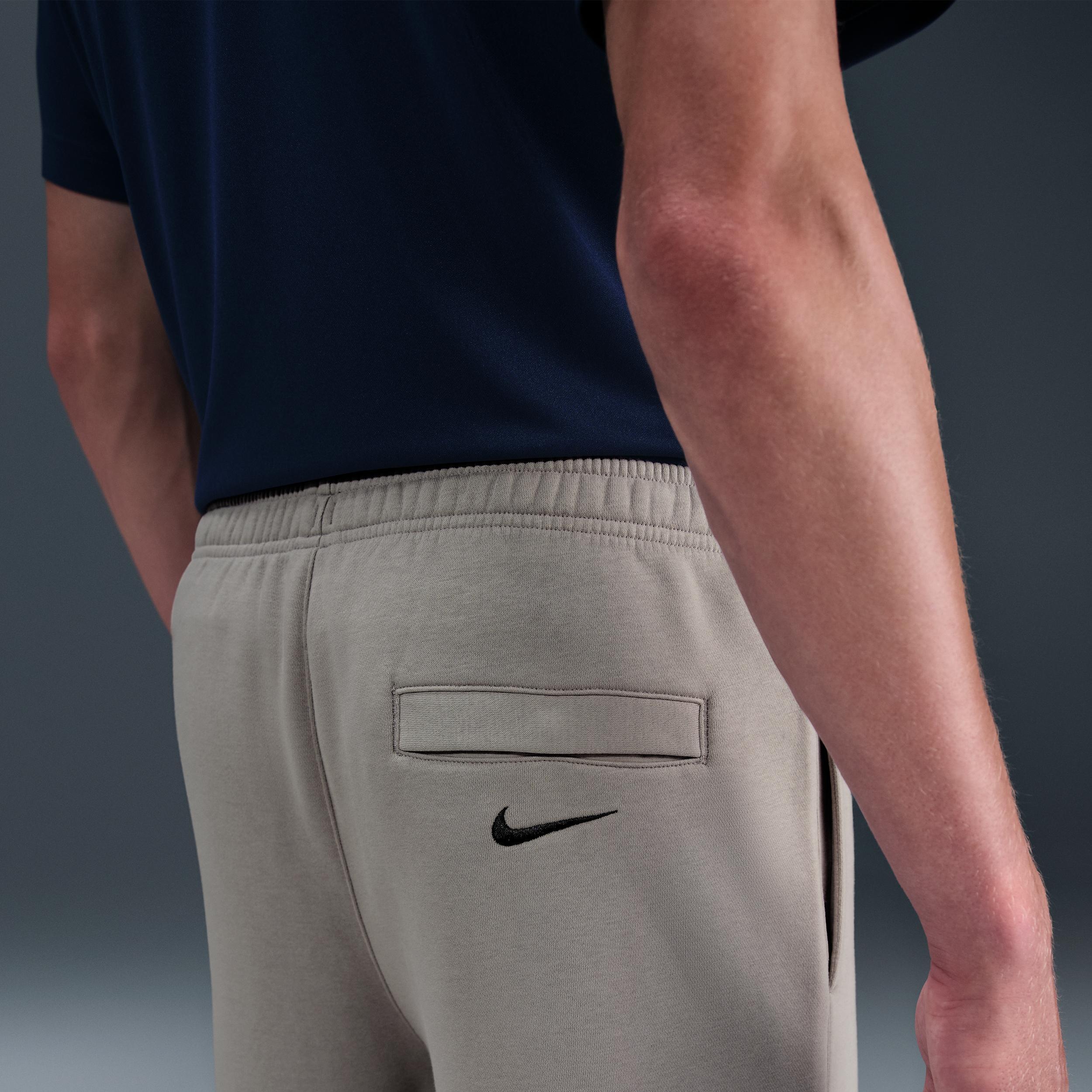 Nike Club Men's Fleece Bungee Pants Product Image