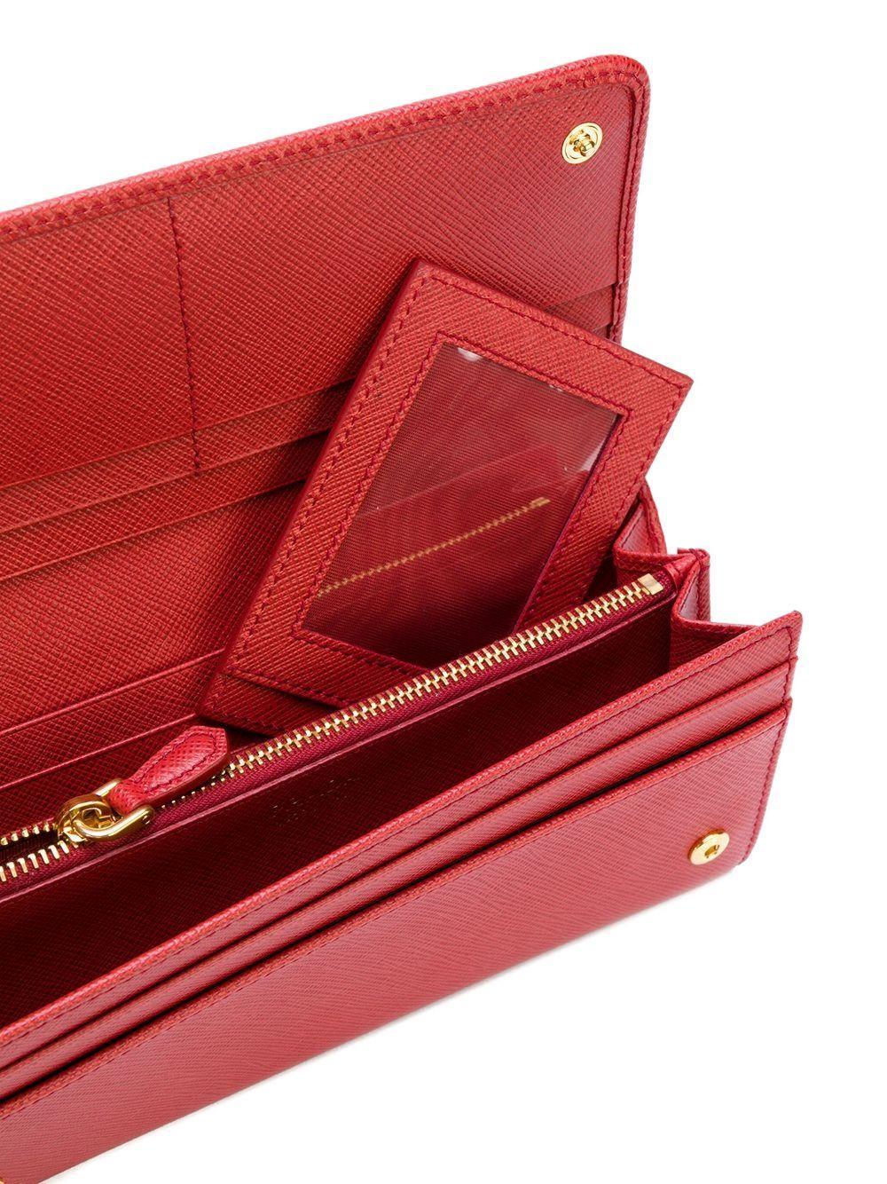 logo-plaque continental wallet Product Image