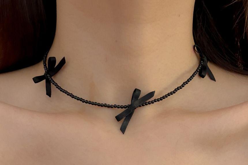 Bowknot Detail Choker Product Image