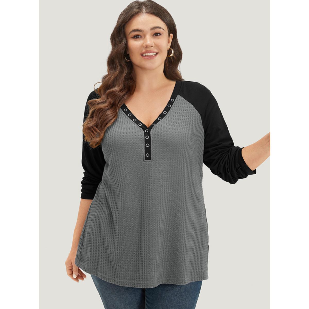 Plus Size Waffle Knit Raglan Sleeve Metal Buckle Detail T-shirt Gray Women Casual Contrast Plain Everyday T-shirts BloomChic 28/5X Product Image