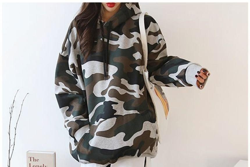 Camouflage Loose-Fit Hoodie Product Image