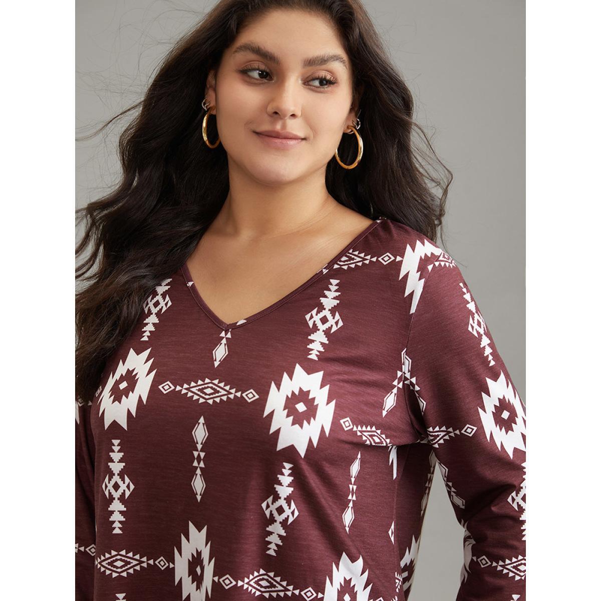 Plus Size Geo & Bandana Print V Neck T-shirt Burgundy Women Casual Printed Bohemian Print V-neck Dailywear T-shirts BloomChic 28/5X Product Image