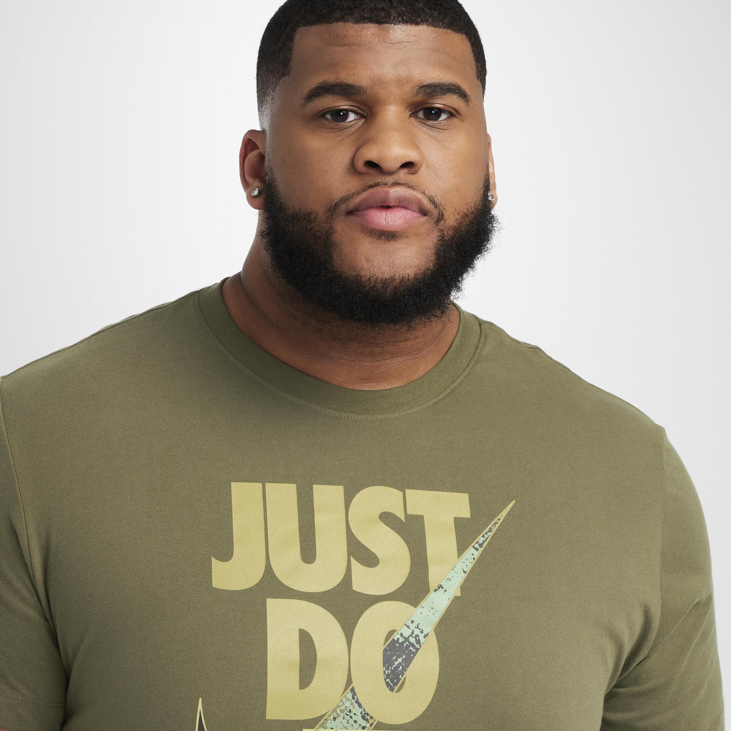 Nike Mens Dri-FIT Short-Sleeve Fitness T-Shirt Product Image