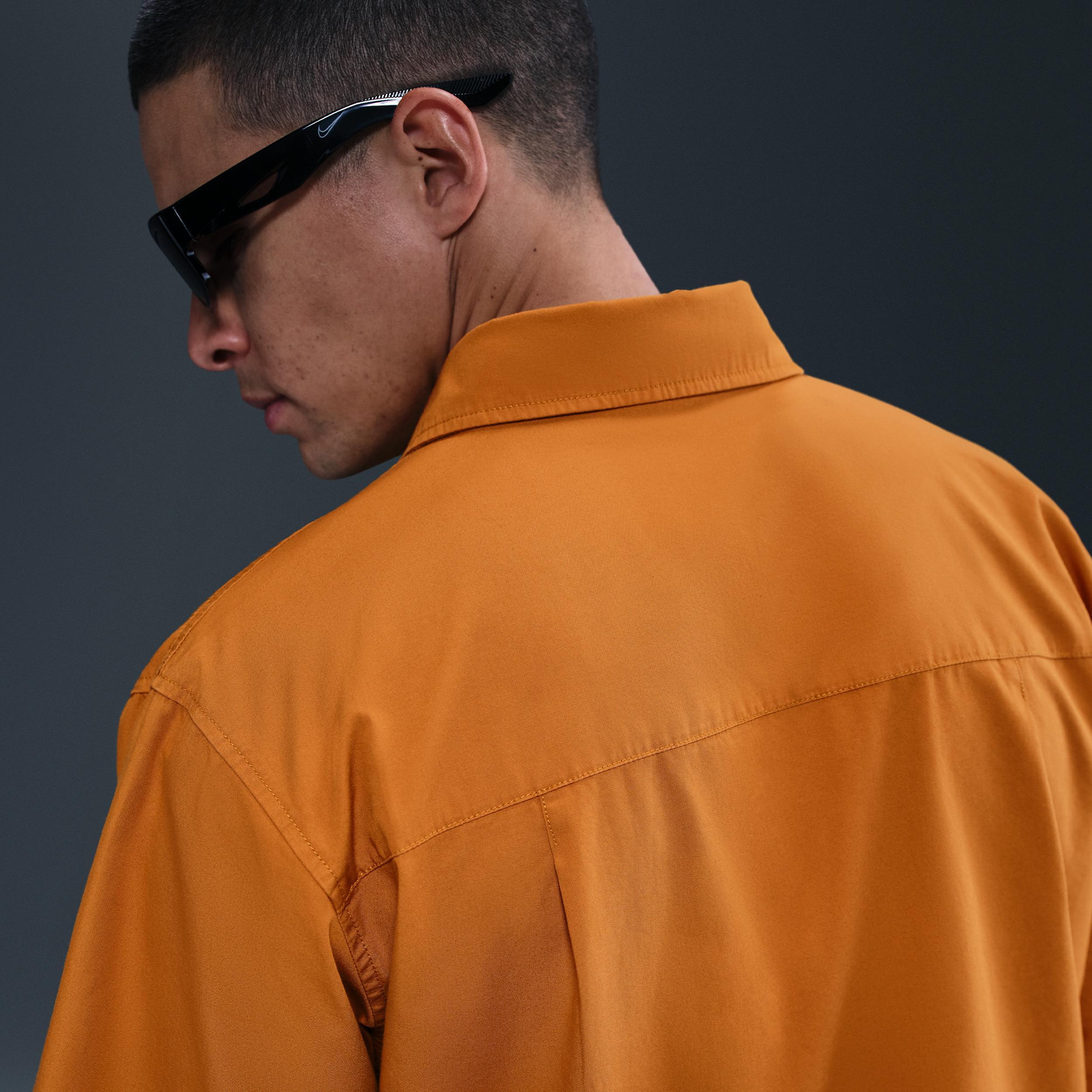 Nike Club Men's Short-Sleeve Button-Down Shirt Product Image