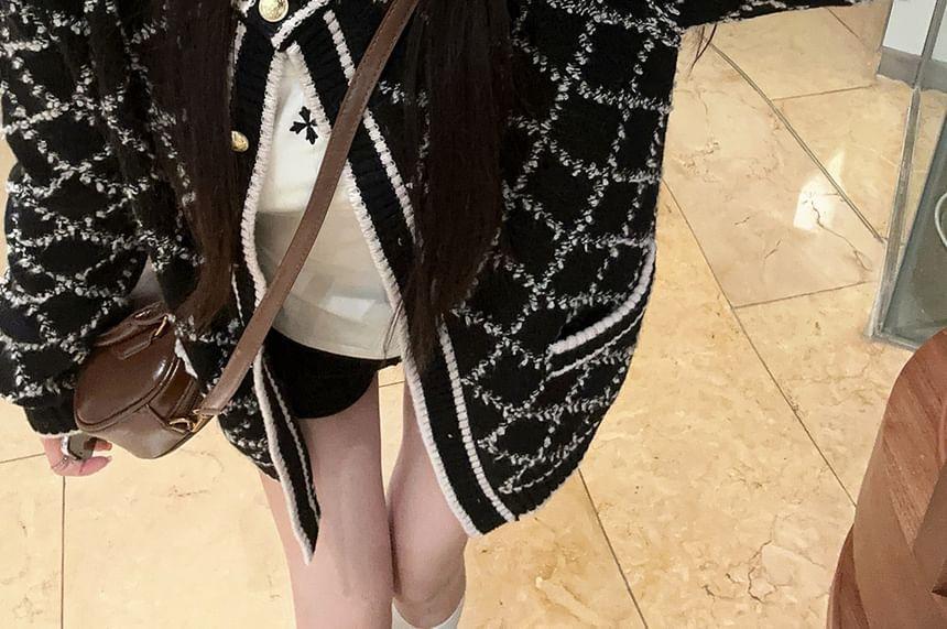 Long-Sleeve V-Neck Embroidered T-Shirt / Crew Neck Diamond Print Contrast Trim Button-Up Cardigan Product Image