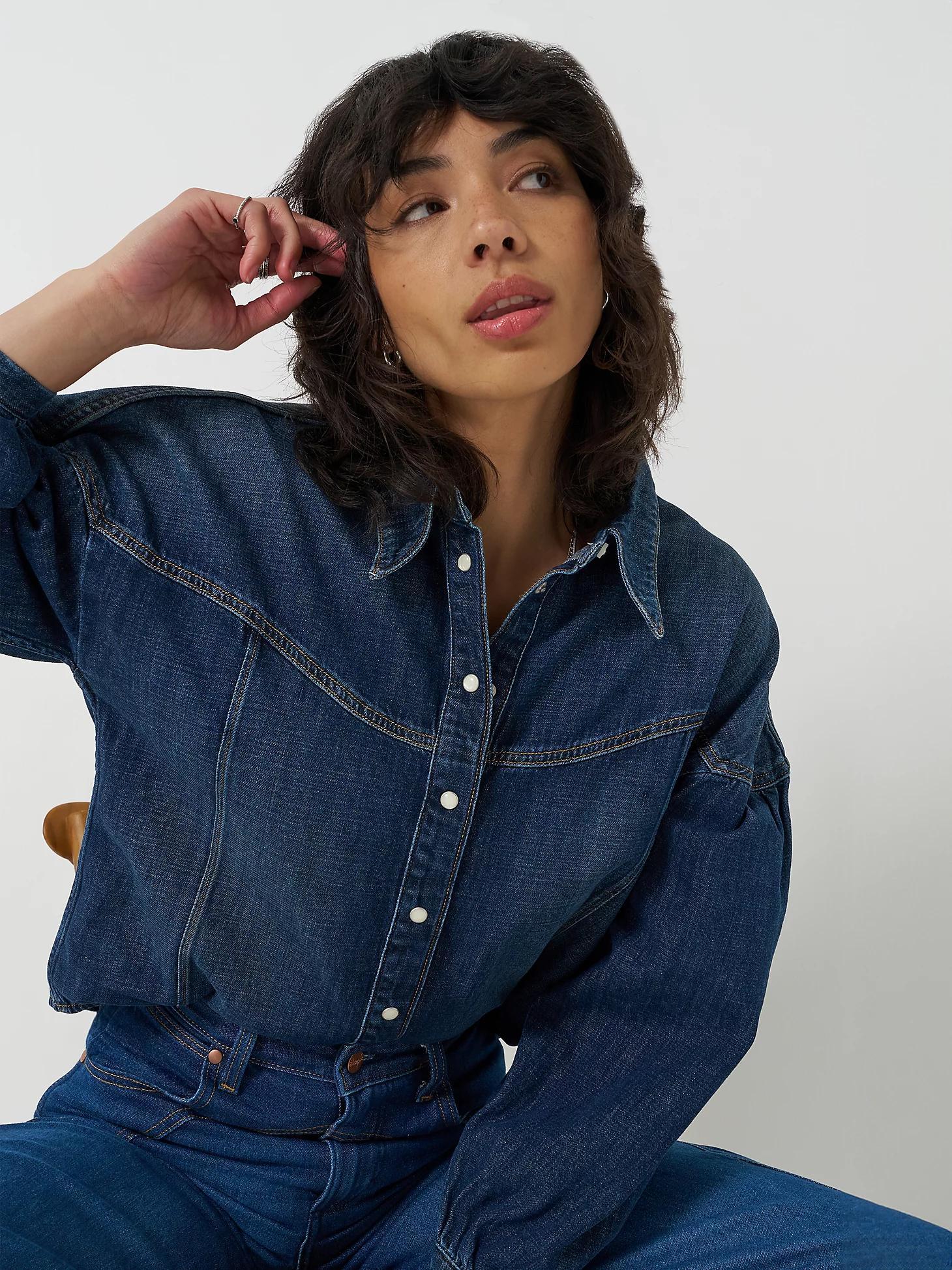 Women's Pintuck Shirt | Women's TOPS | Wrangler® Product Image