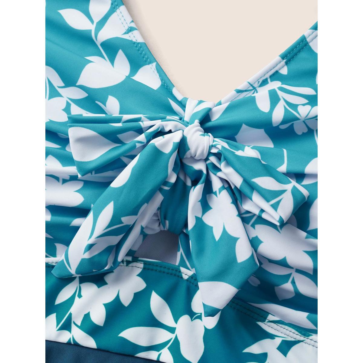 Plus Size Silhouette Floral Print Patchwork Gathered One Piece Swimsuit Women's Swimwear Cyan Beach Tie knot Curve Bathing Suits High stretch One Pieces BloomChic 26/4X Product Image