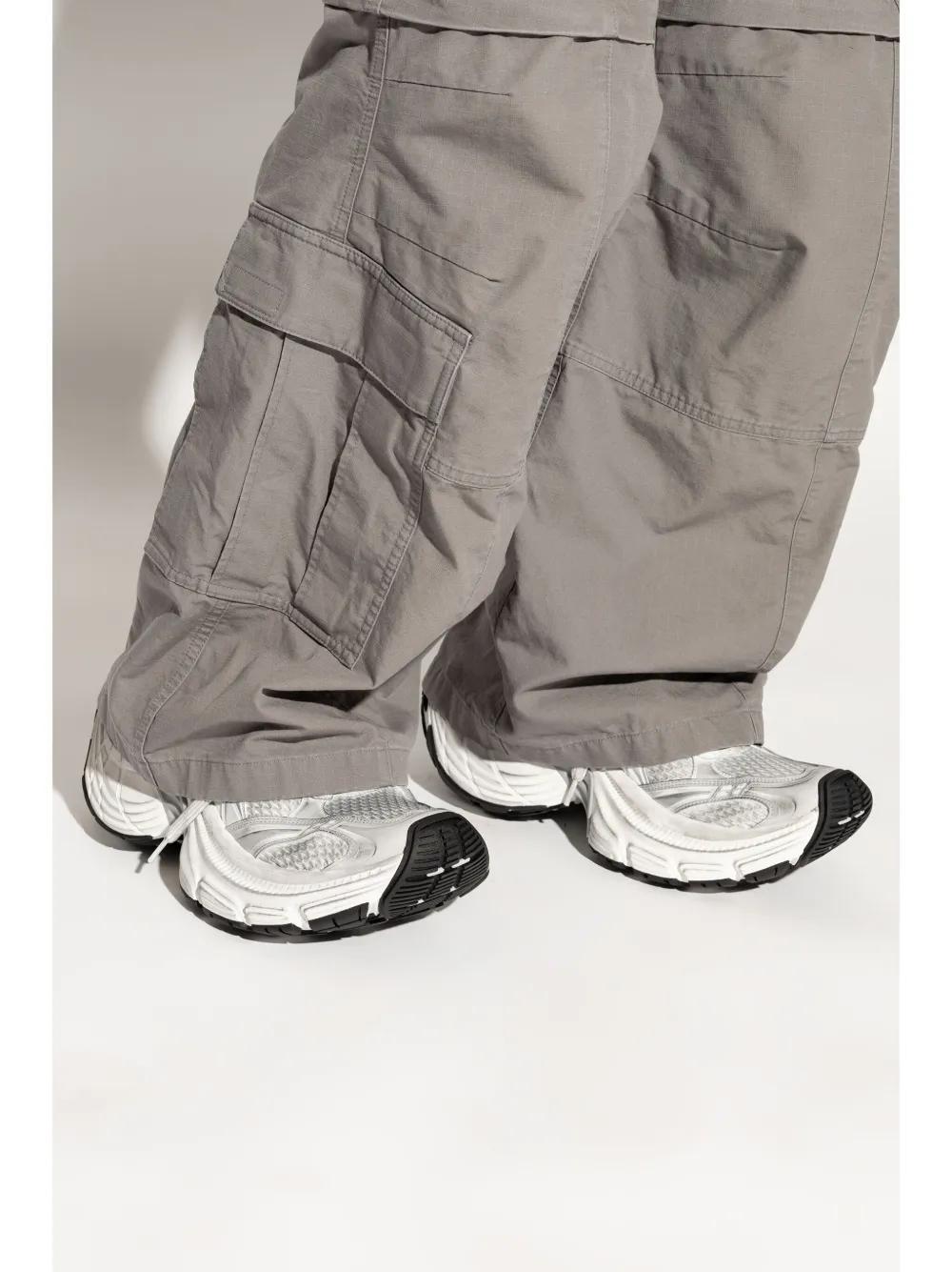10XL sneakers Product Image