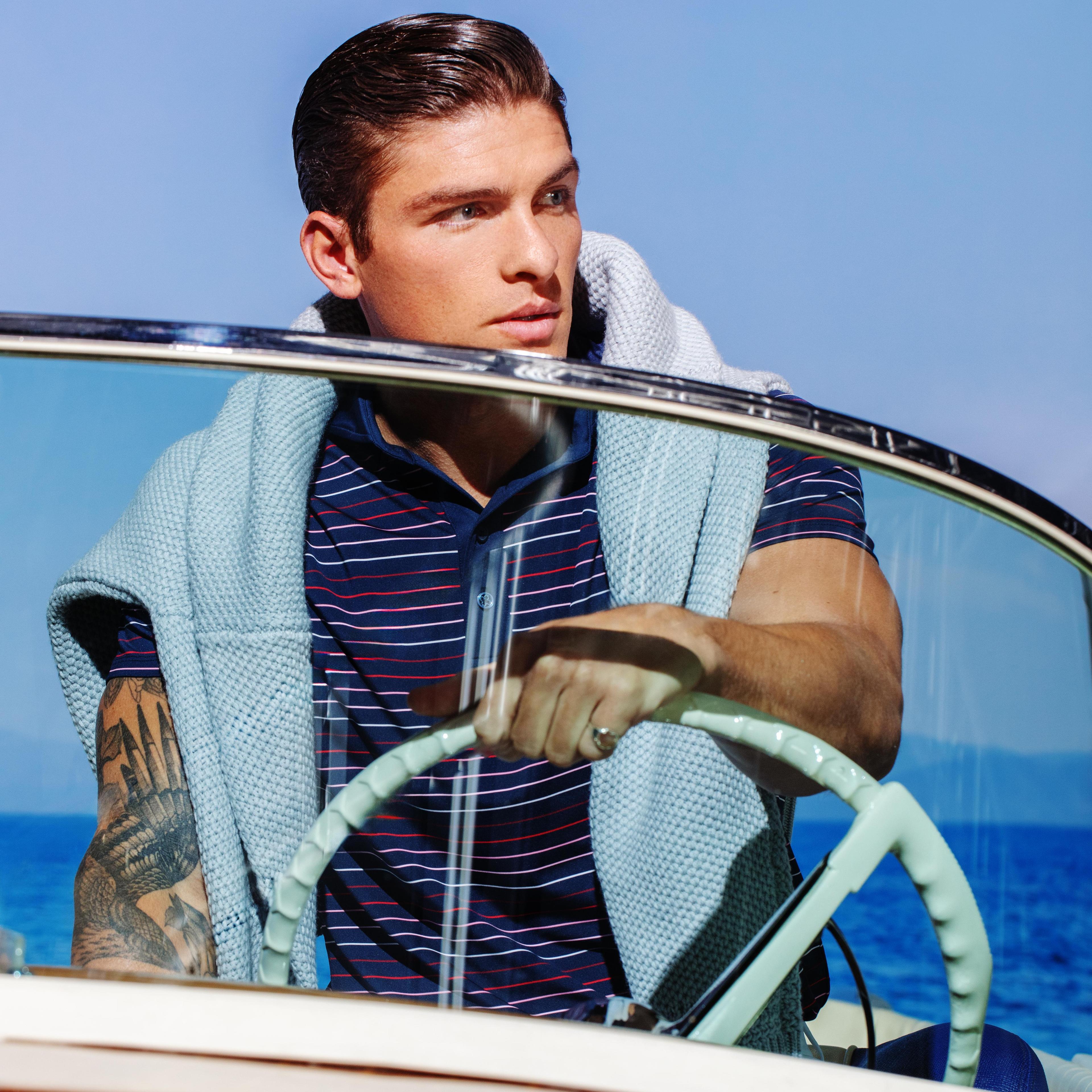 RIBBED FUNNEL NECK MERINO WOOL QUARTER ZIP SWEATER Product Image