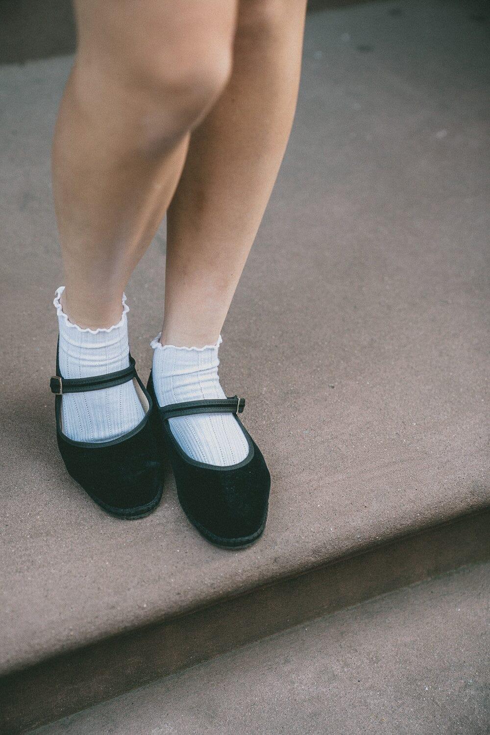 Ruffle Ribbed Socks Product Image