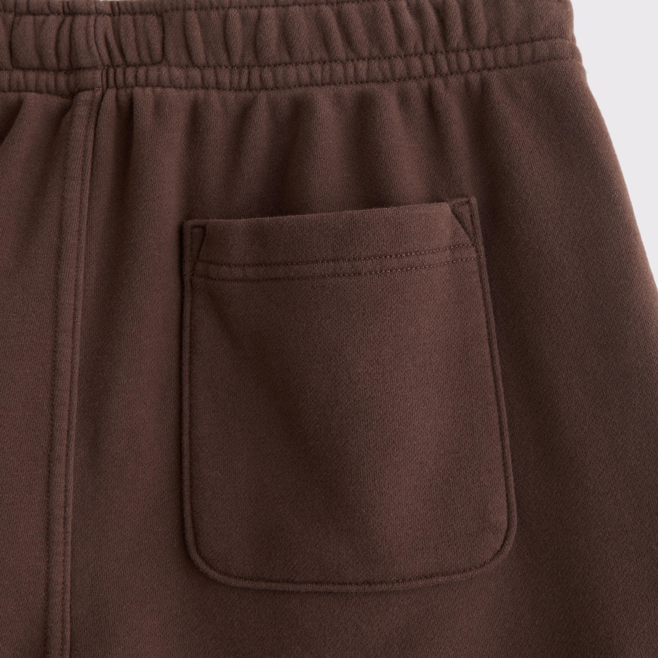Essential Short Product Image