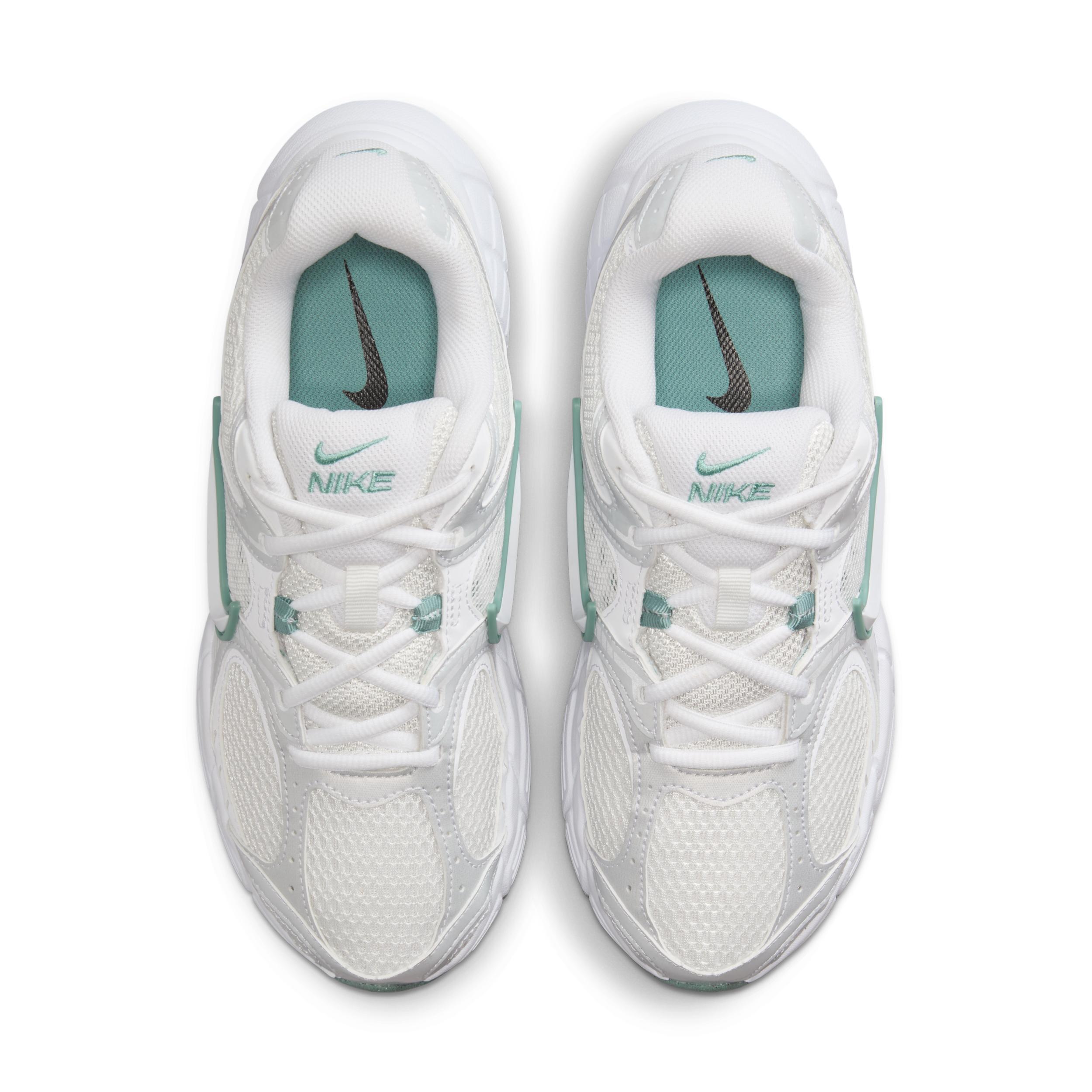 Nike Women's V5 RNR Shoes Product Image