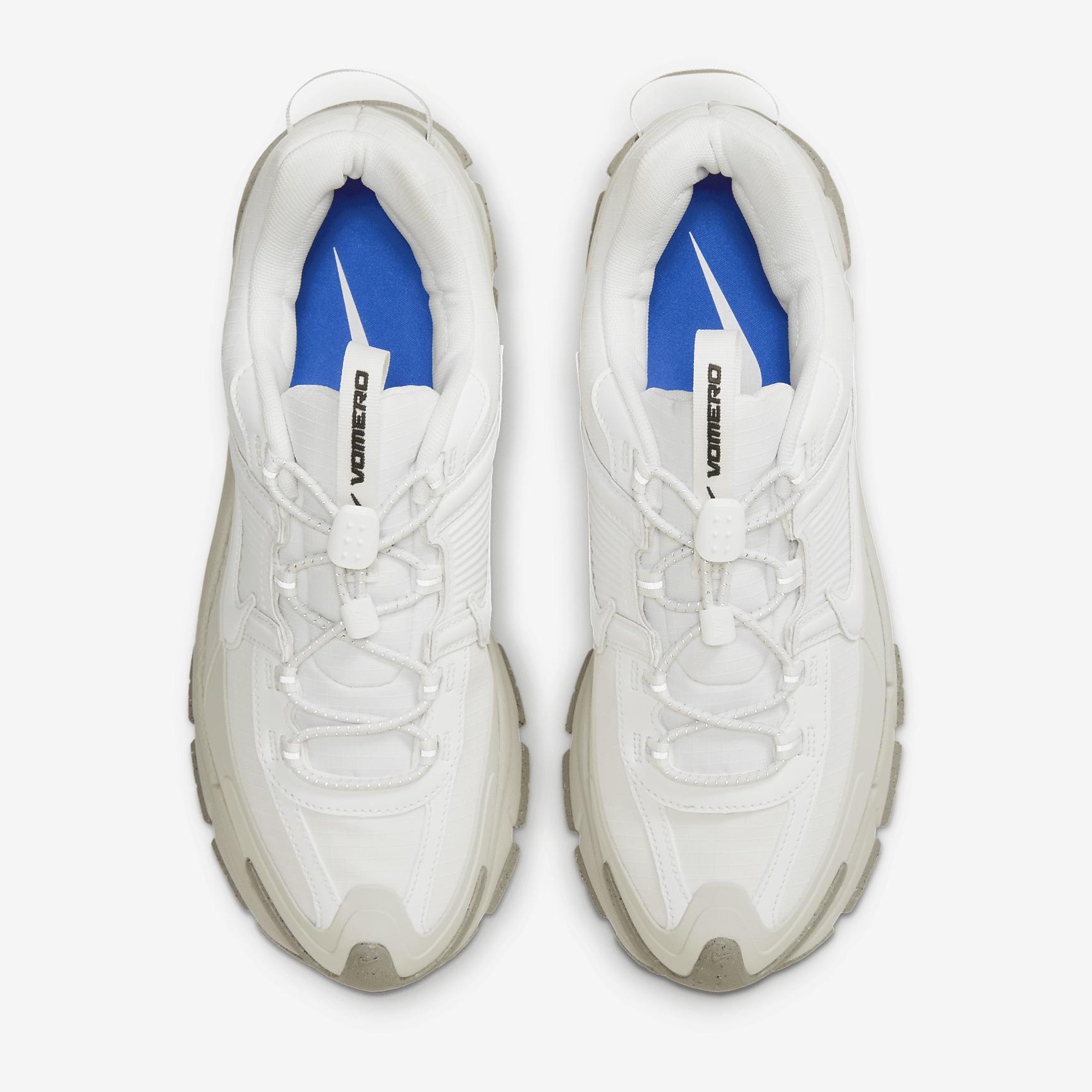 Nike Mens Zoom Vomero Roam Casual Shoes in College Grey/Vast Grey/White Product Image