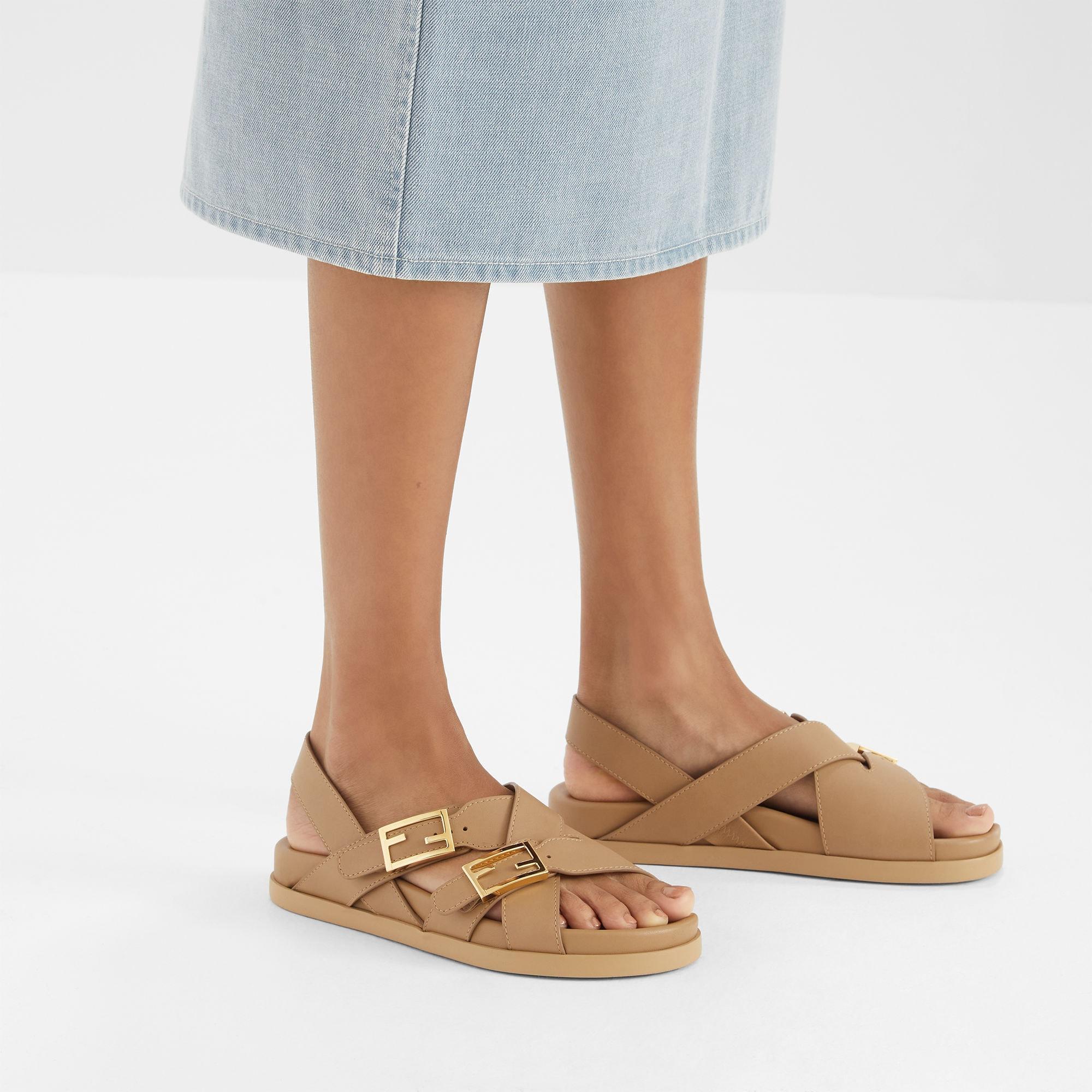 Fendi FeelBeige leather slides Product Image