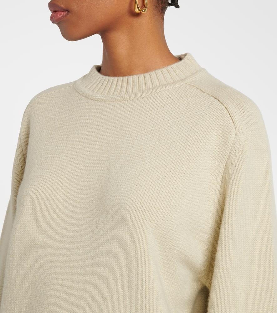 EXTREME CASHMERE N°123 Bourgeois Cashmere Sweater In Beige Product Image