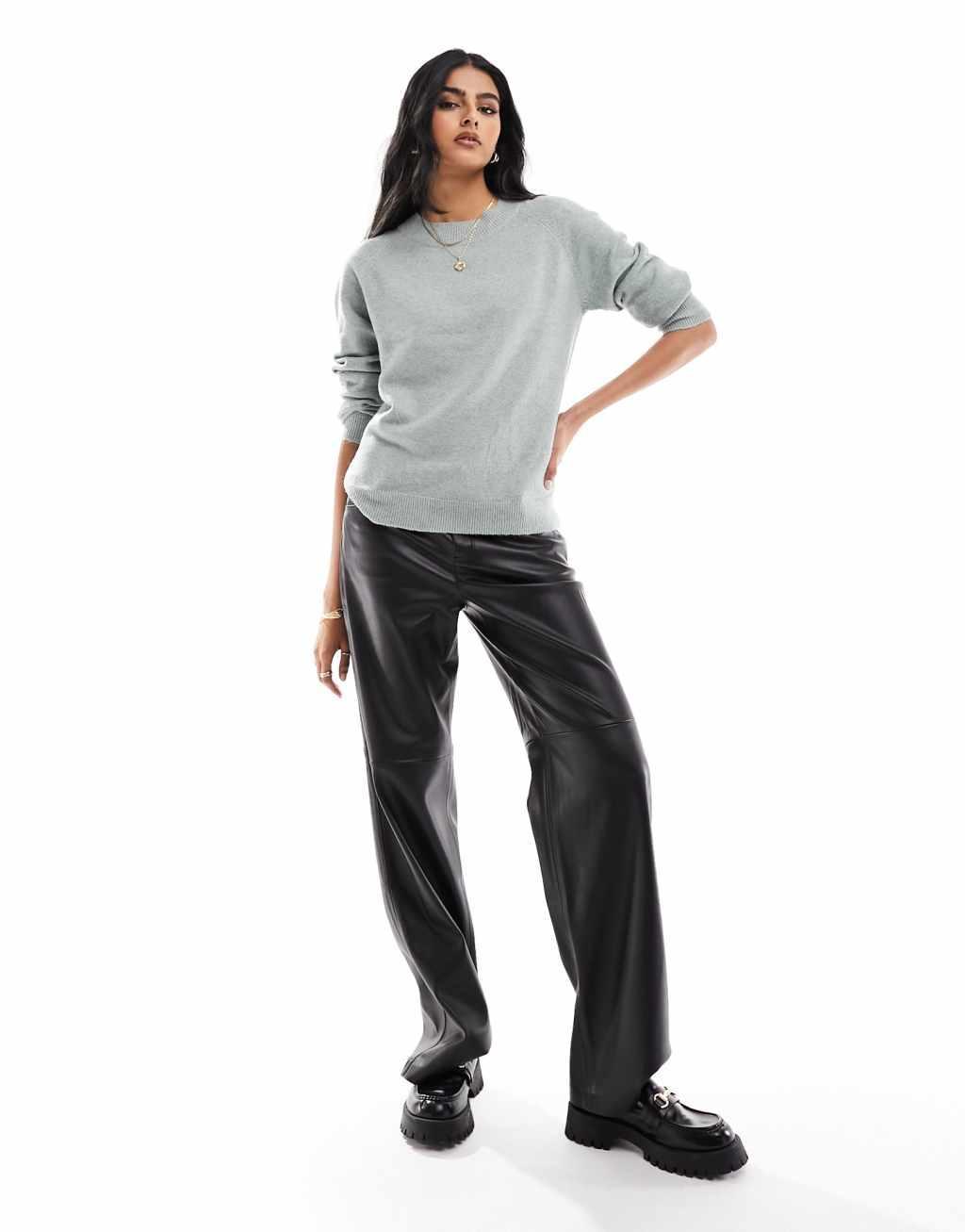 Only crew neck sweater Product Image