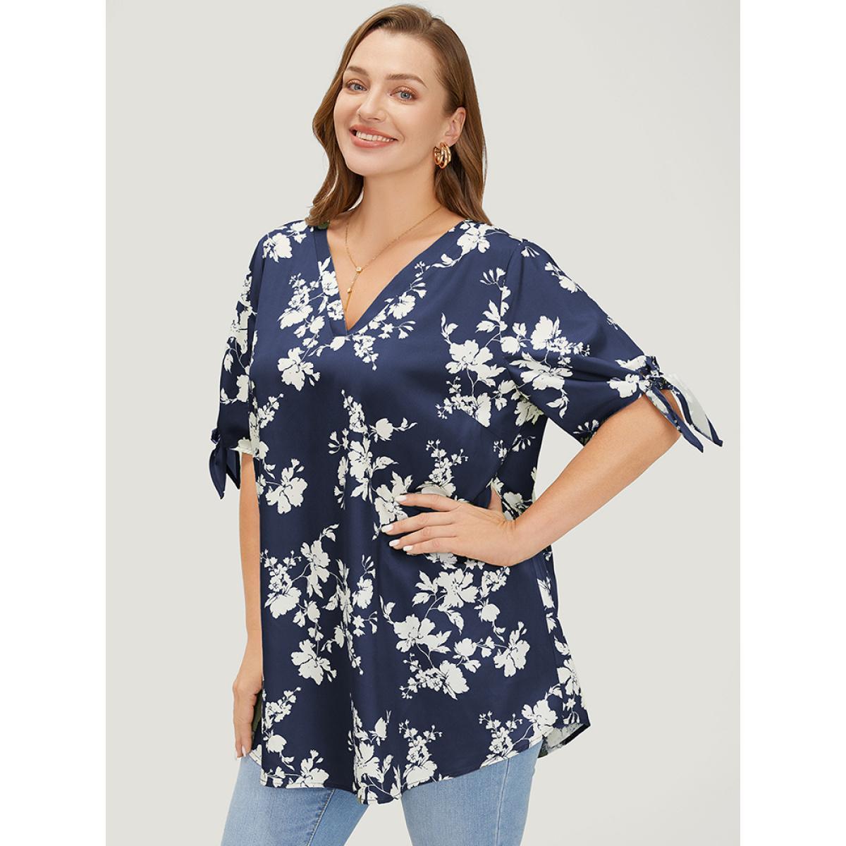 Plus Size Indigo Floral Knot Sleeve V Neck Blouse Women Elegant Short sleeve V-neck Dailywear Blouses BloomChic 26/4X Product Image
