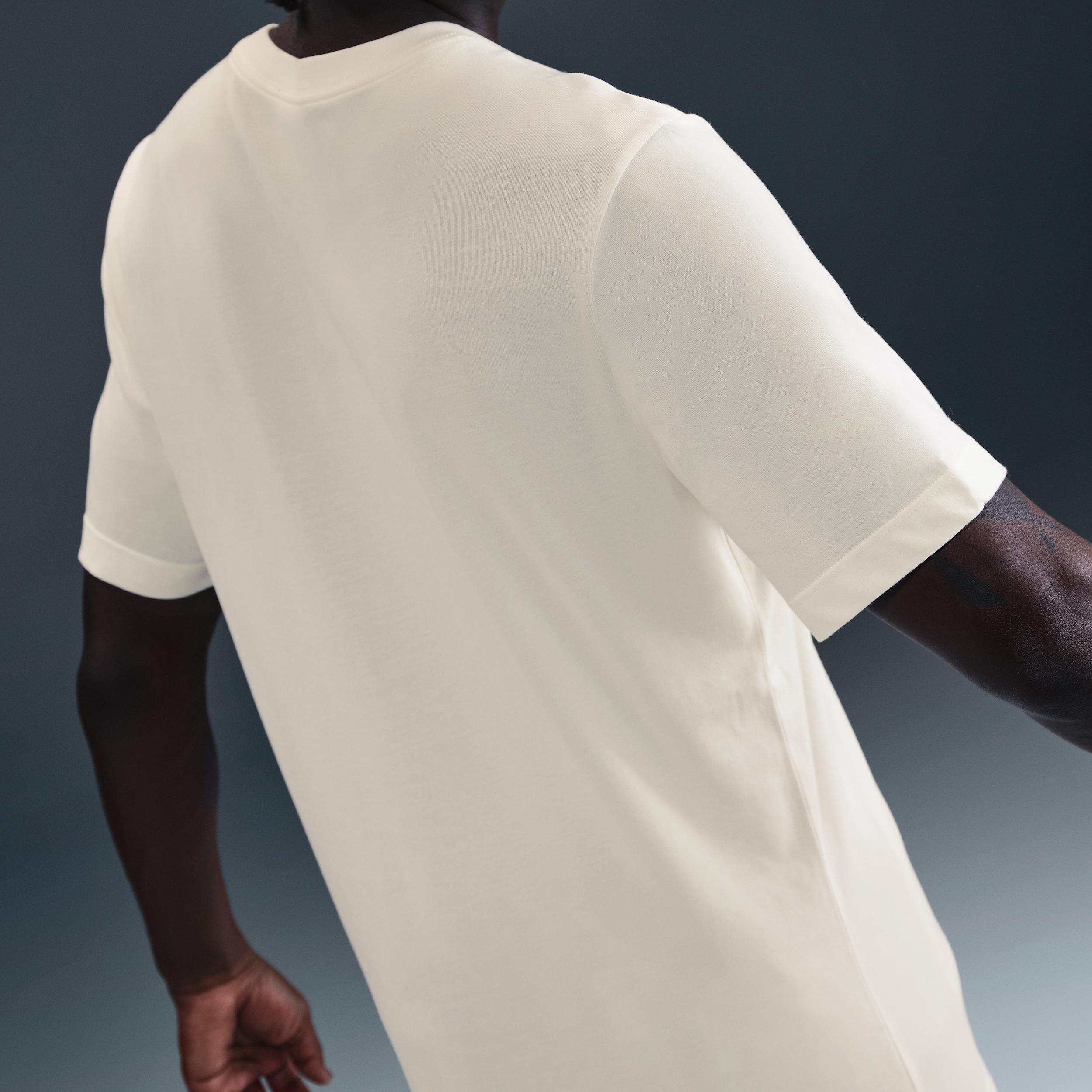 Nike Men's Dri-FIT Trail Running T-Shirt Product Image