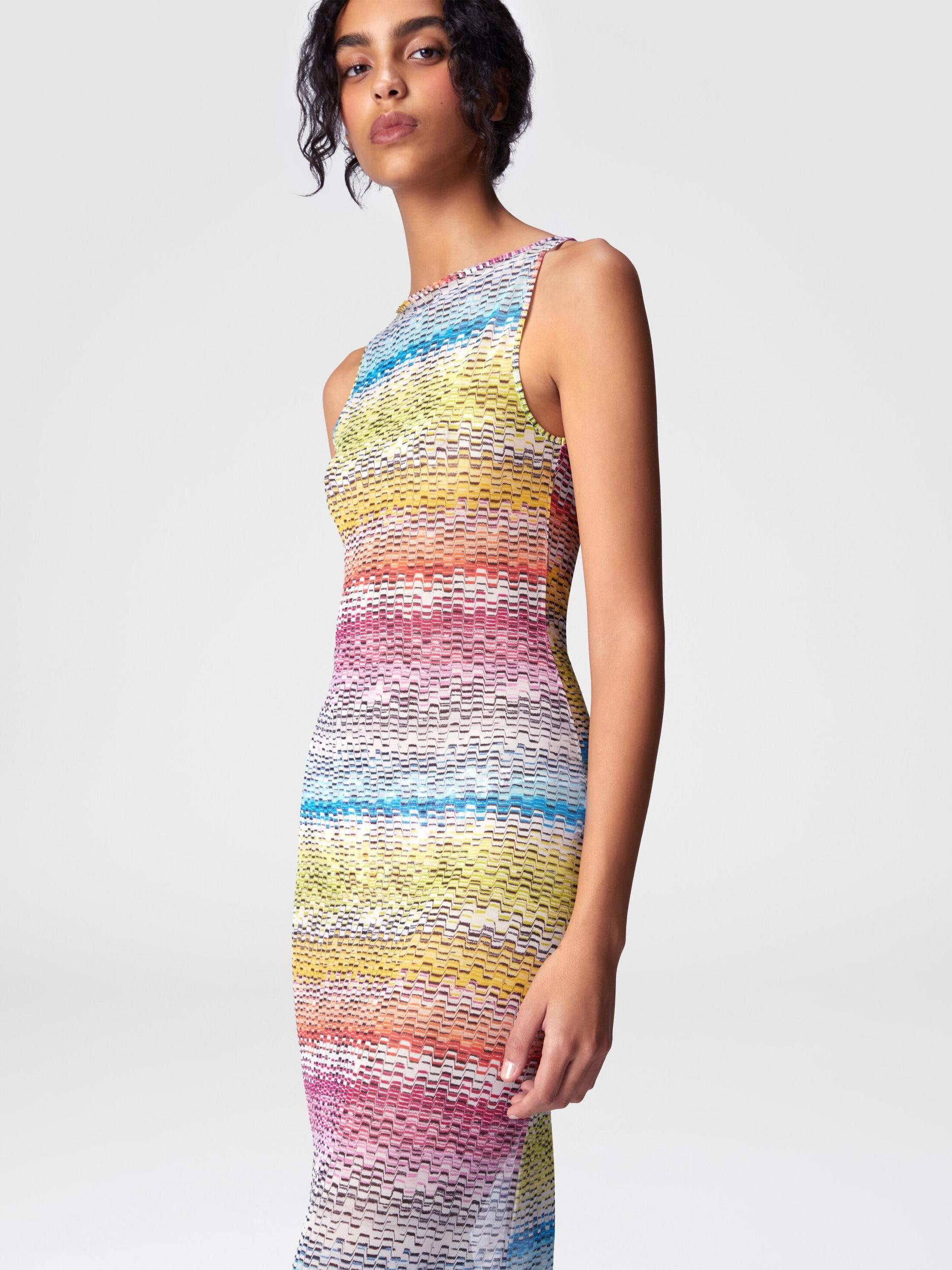 Long sleeveless dress in printed tulle Product Image