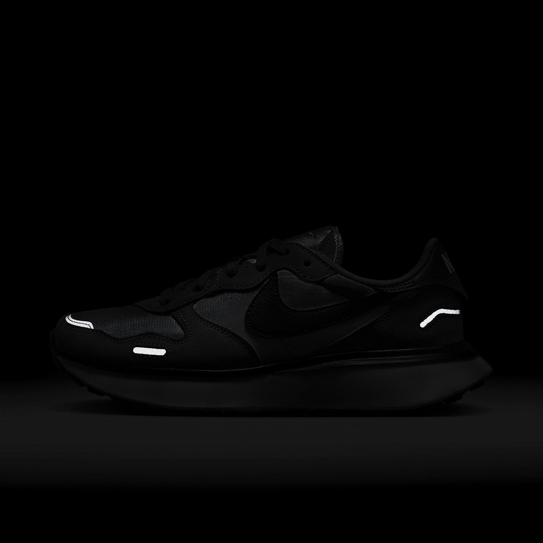 Nike Phoenix Waffle Women's Shoes Product Image