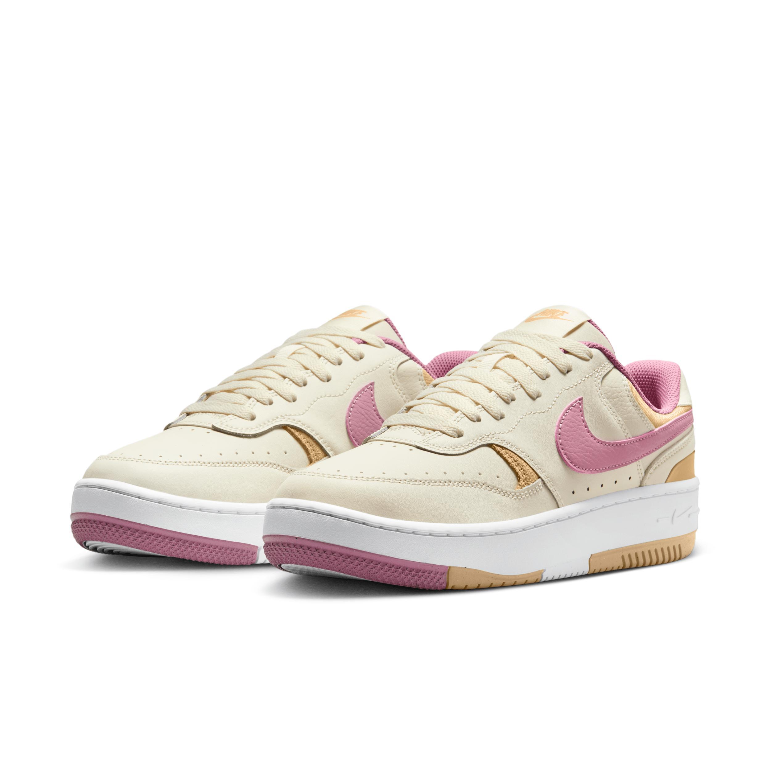 Nike Women's Gamma Force Shoes Product Image