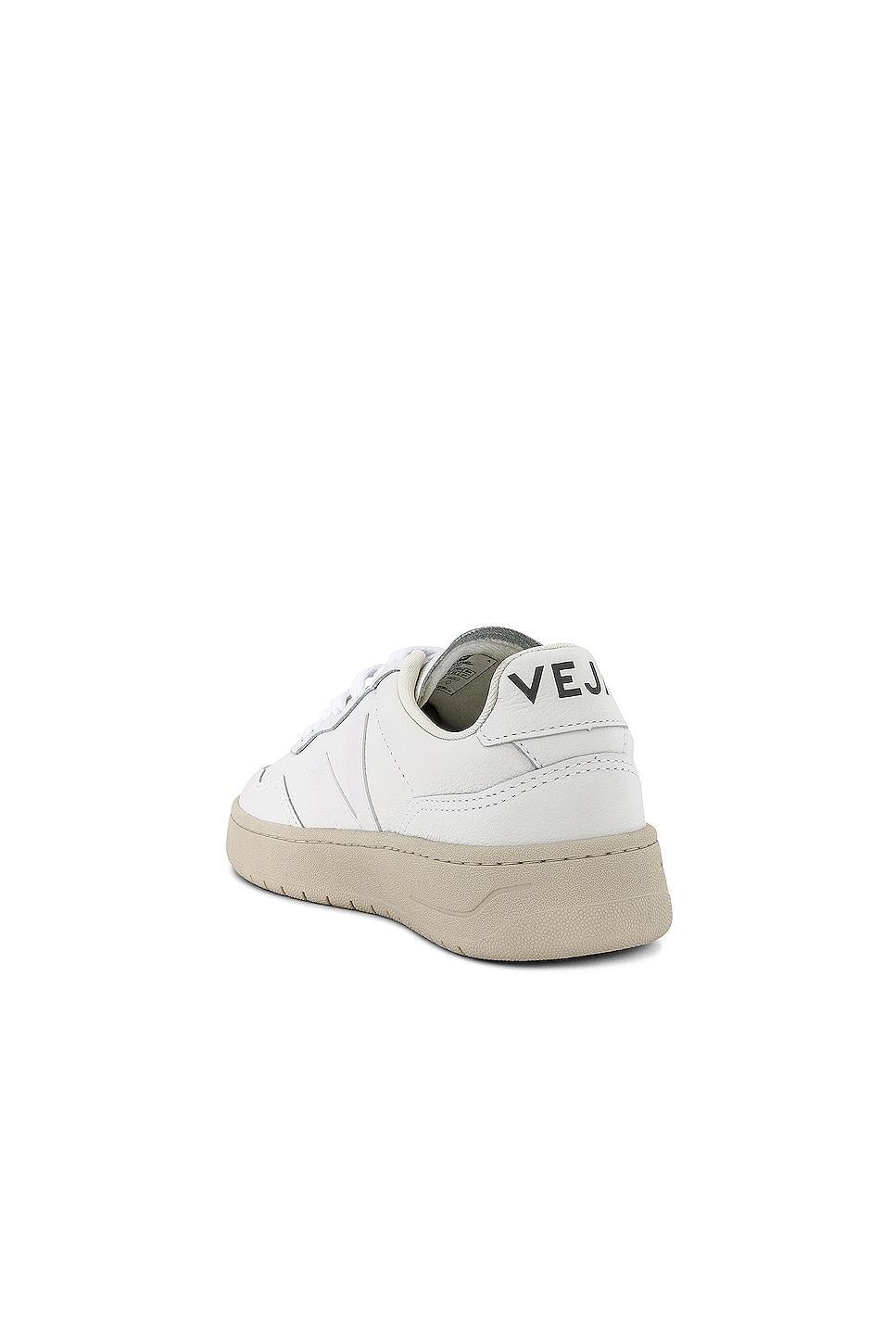 V-90 Sneaker Veja Product Image
