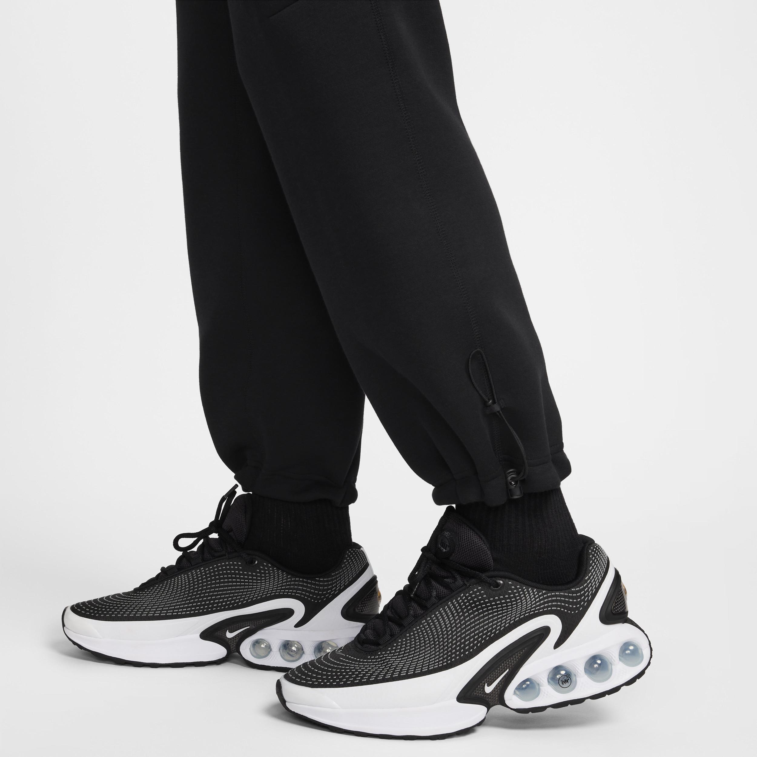 Nike Mens Tech Fleece Open-Hem Pants in Black Product Image