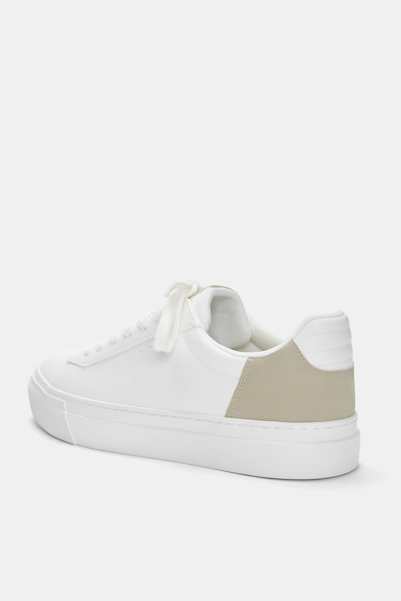 Casual sneakers Product Image