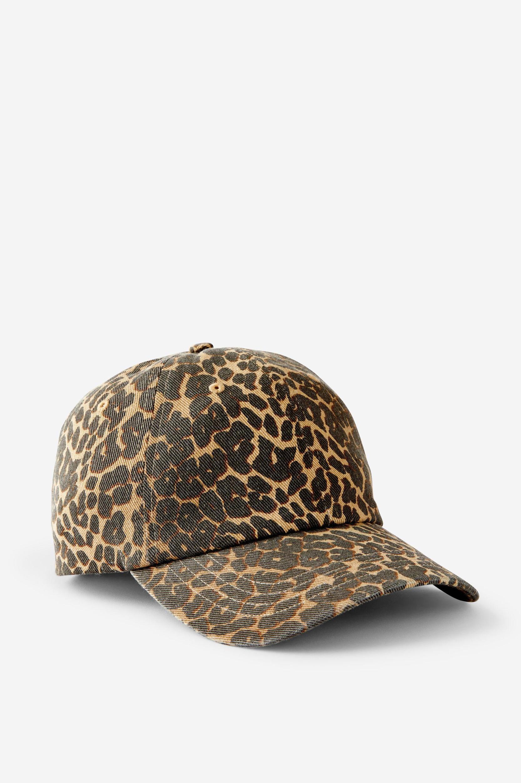 Classic Dad Cap Product Image