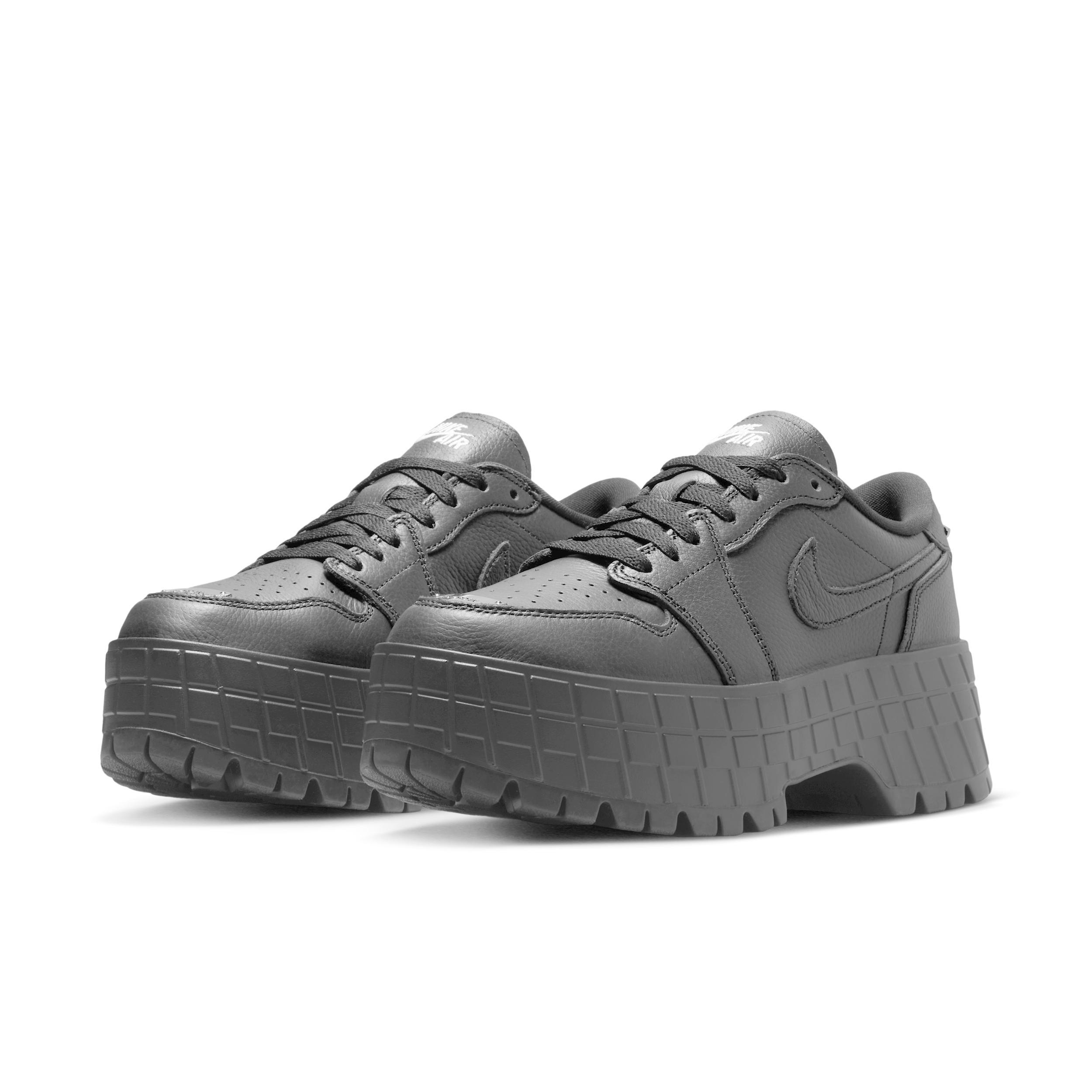 Women's Air Jordan 1 Brooklyn Low Shoes Product Image