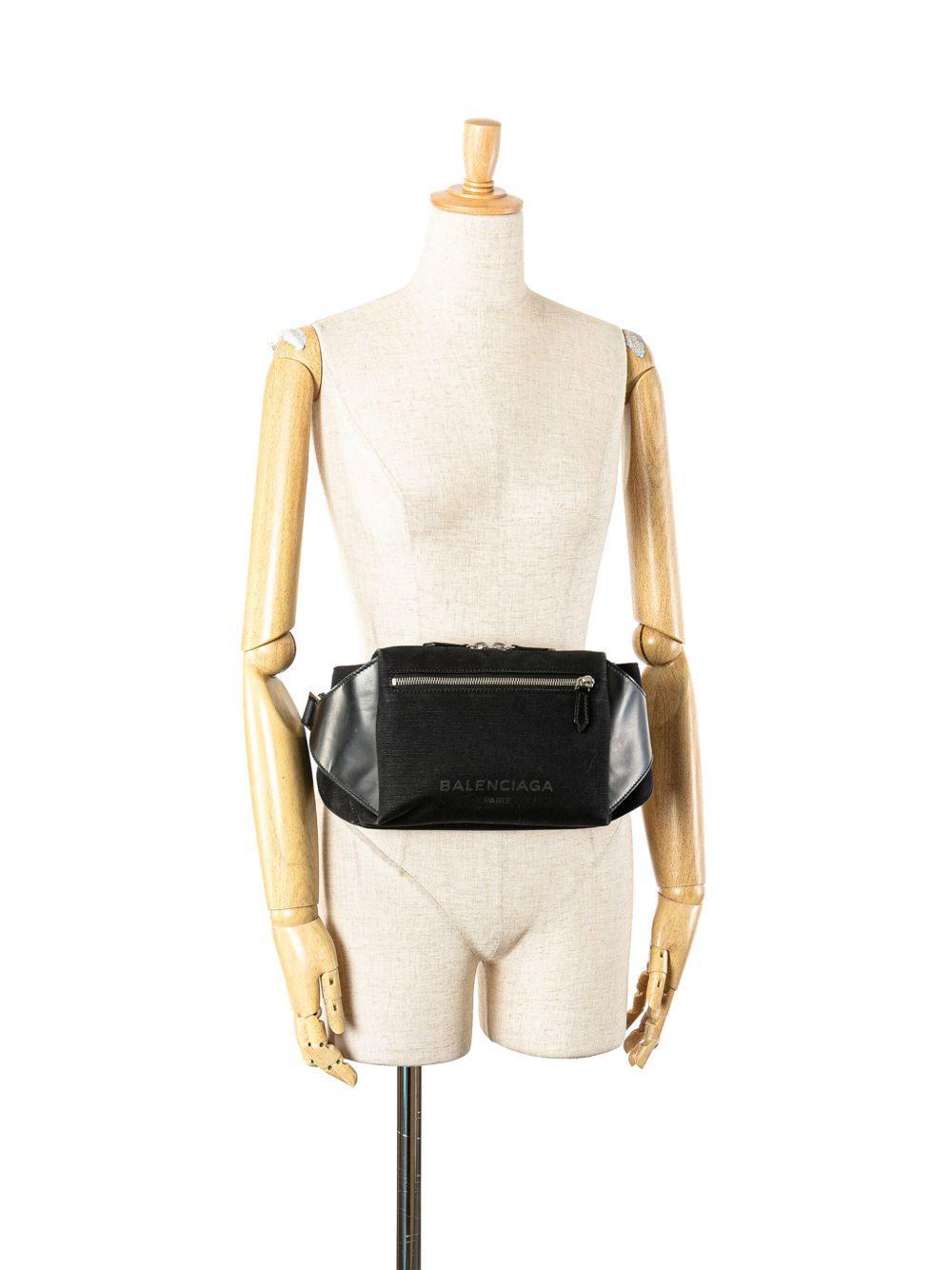 2006-2019 Canvas and Leather Neo Lift belt bag Product Image
