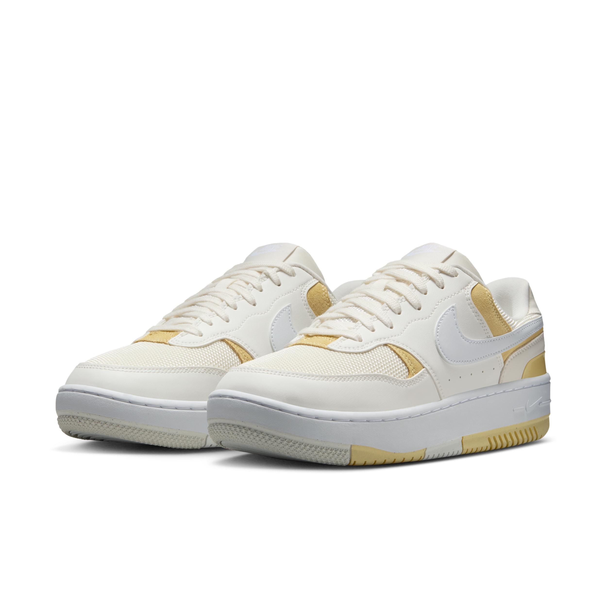 Nike Women's Gamma Force Shoes Product Image