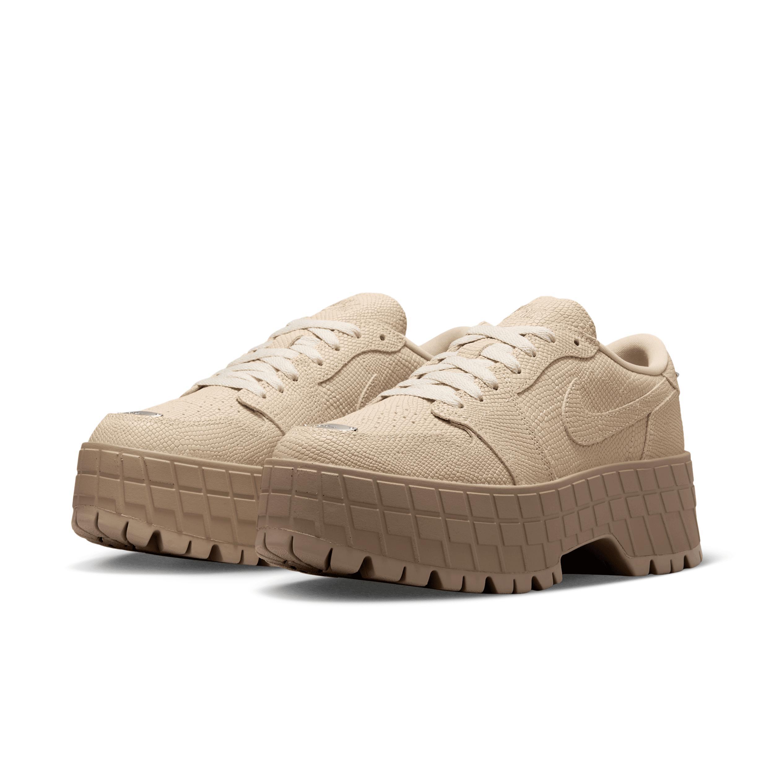 Women's Air Jordan 1 Brooklyn Low Shoes Product Image