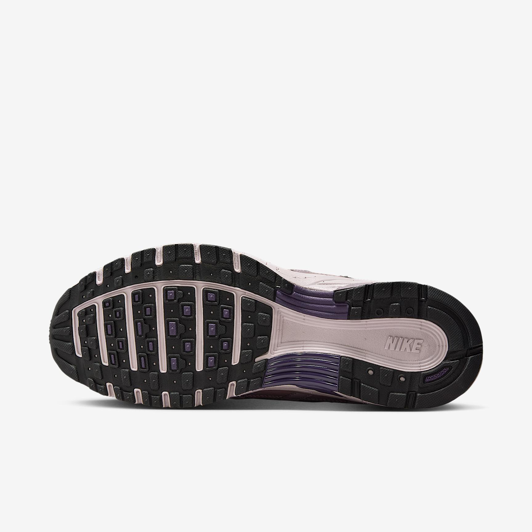 Nike Women's P-000 SE Shoes Product Image