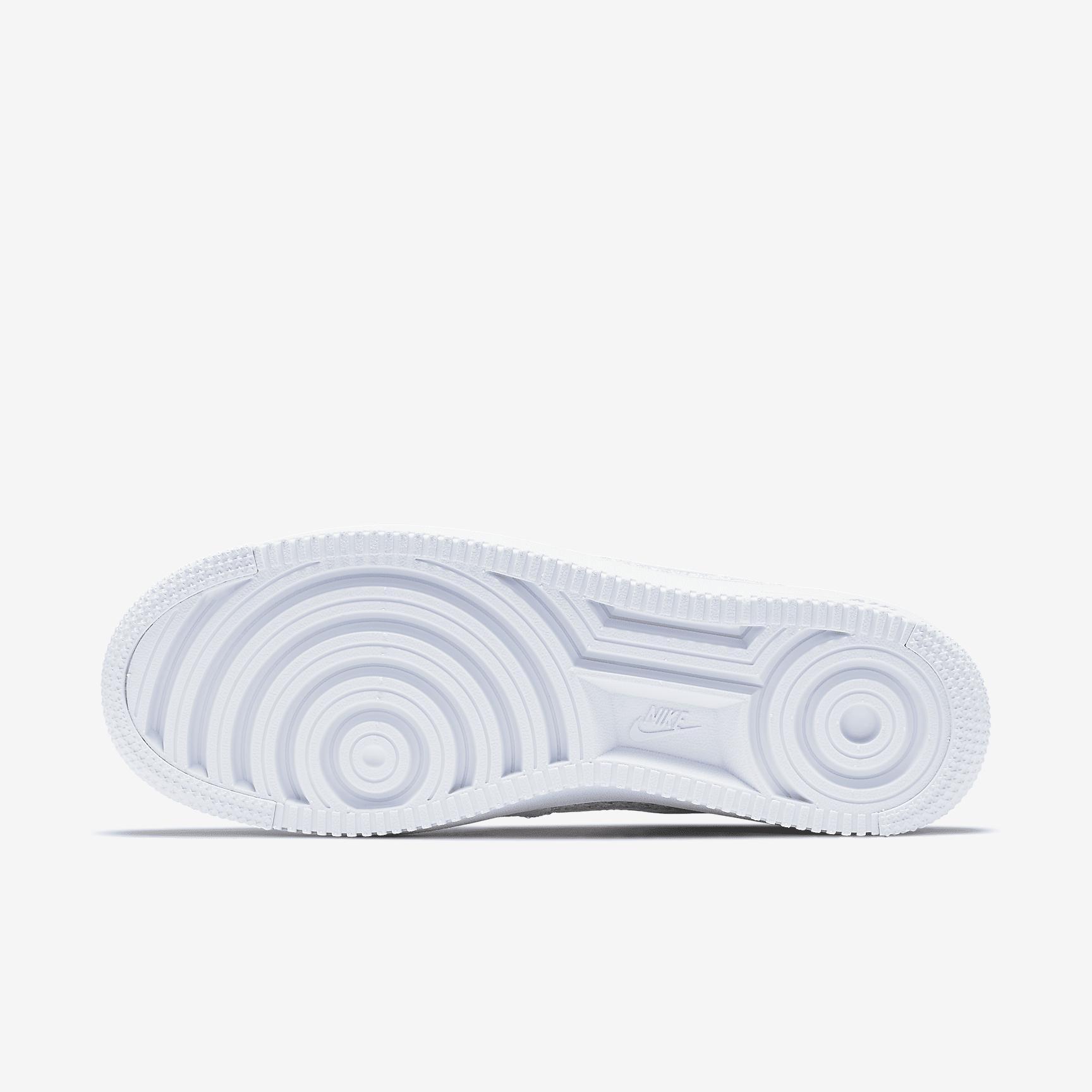 Nike Men's Air Force 1 Flyknit 2.0 Shoes Product Image
