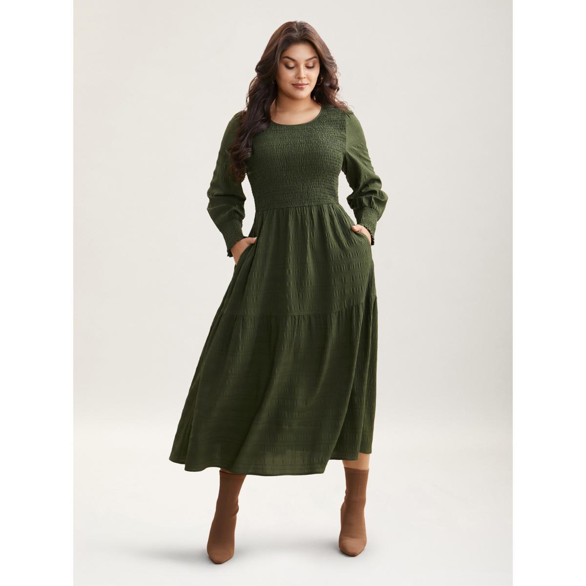 Plus Size Plain Textured Shirred Midi Dress DarkBlue Women Elegant Texture Round Neck Long Sleeve Curvy BloomChic 22-24/3X Product Image