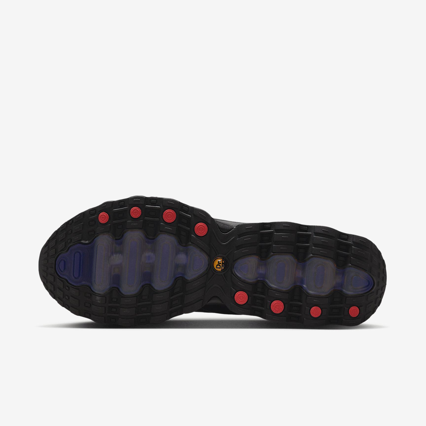 Nike Men's Air Max Dn8 Shoes Product Image